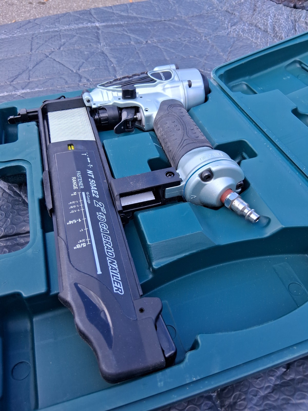Metabo HPT NT50AE2 18-Gauge 2-Inch Pneumatic Brad Nailer