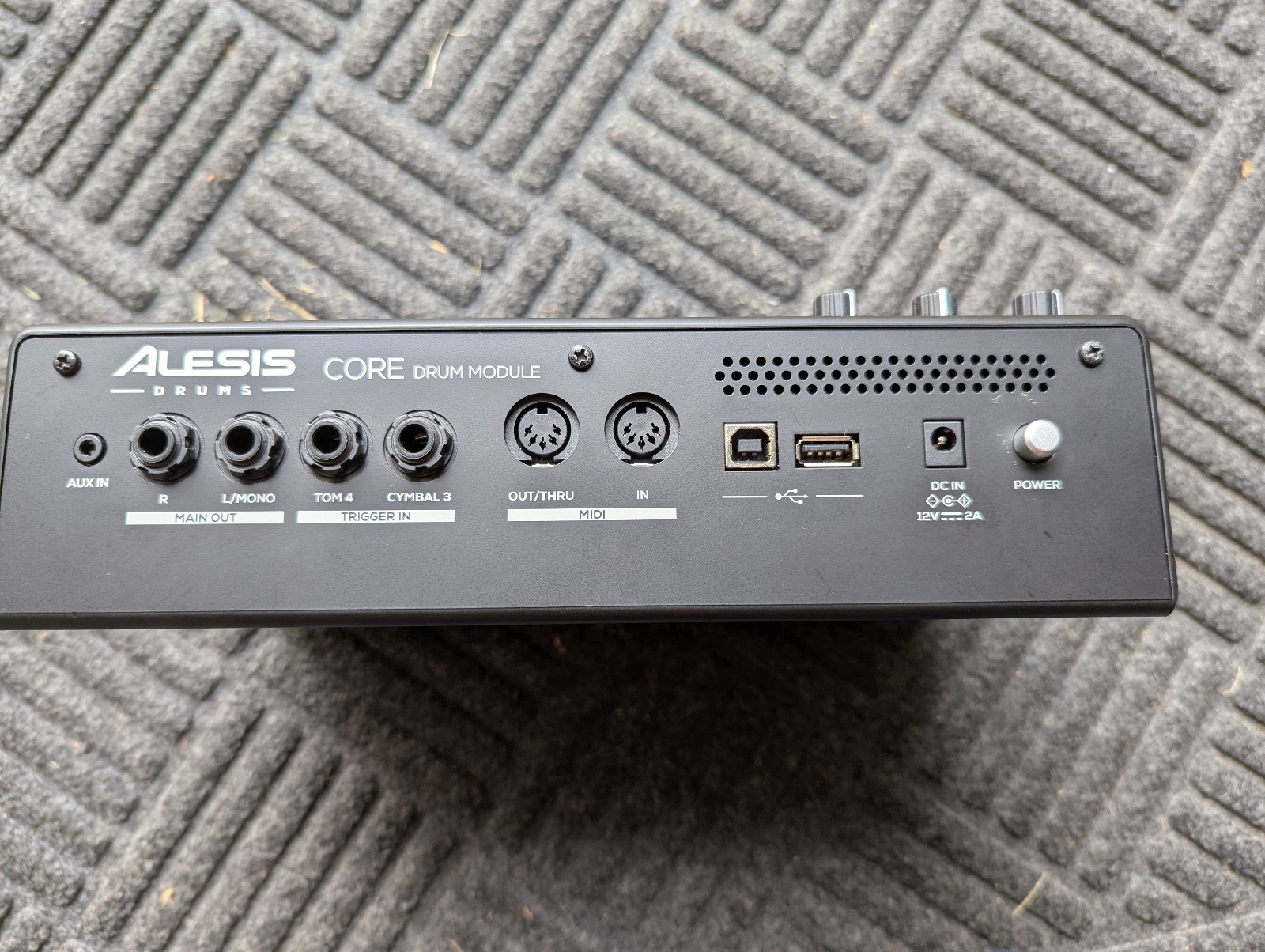 Alesis Strata Core Electronic Drum Module w/ Power Cable, Mount, and Cable Snake