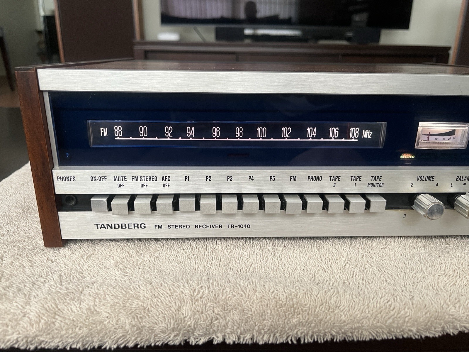 TANDBERG TR-1040 RECEIVER Vintage Stereo for Parts Or Restore