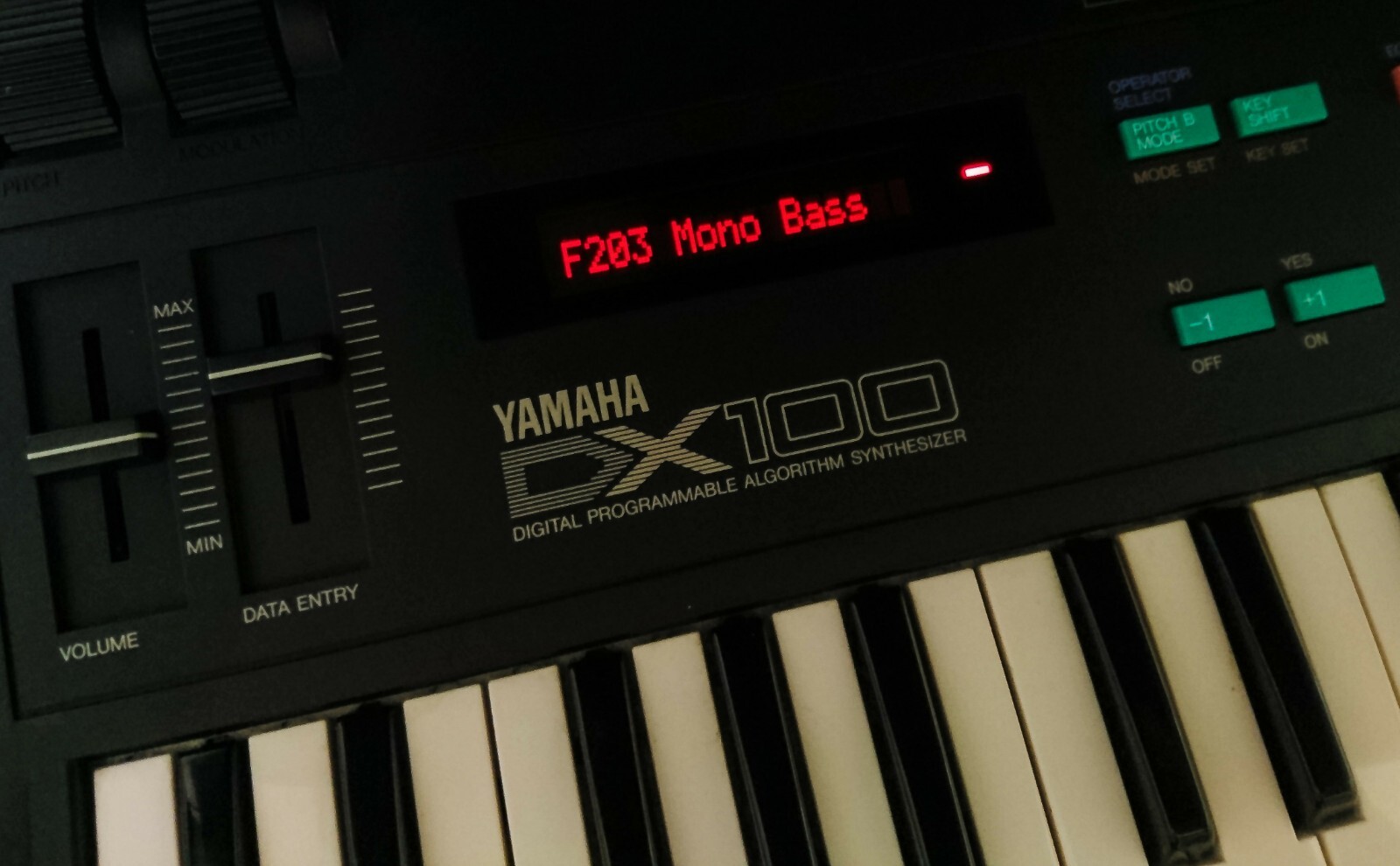 Yamaha RX11 / RX15 (Super Enhanced Black) PMVA LED Display !
