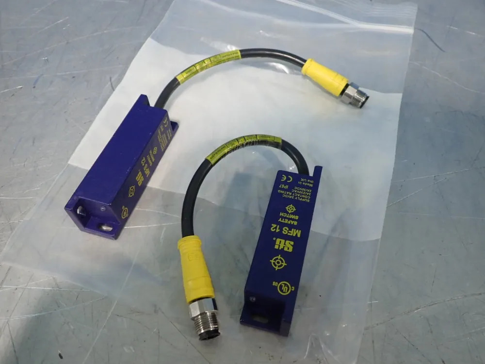 STI MFS-12 LOT OF 2 SAFETY SWITCH   04220430527