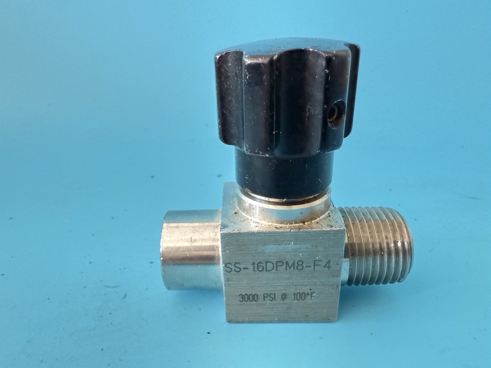 Stainless Steel Needle Valve SS-16DPM8-F4 3000 PSI High Pressure Male/Female Fit