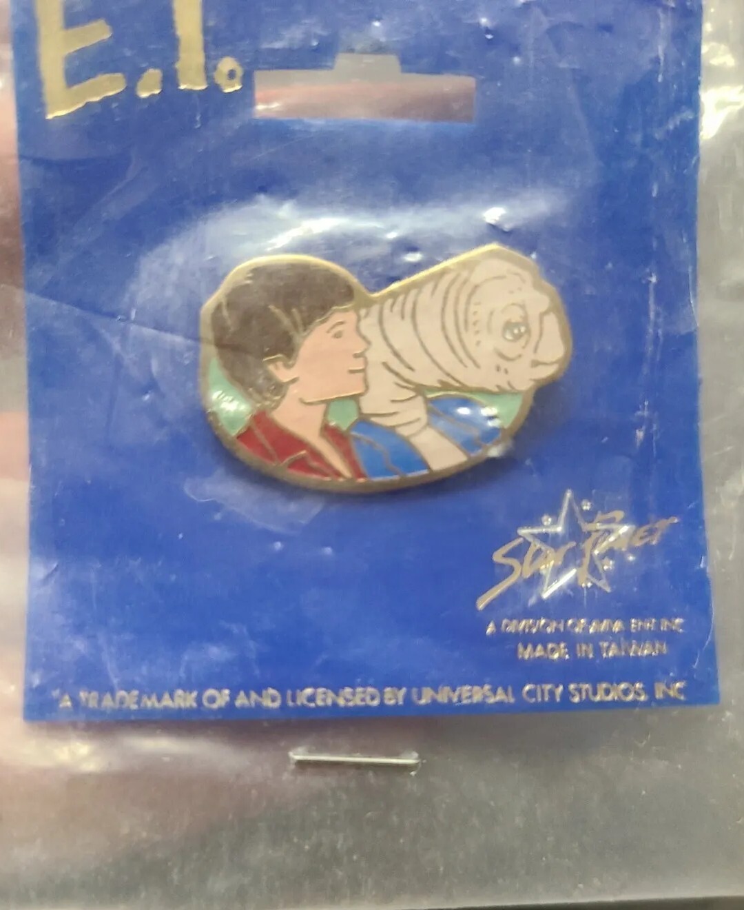 NEW Vintage 1982 E.T. The Extraterrestrial Movie Pin E.T. With Elliot NICE!