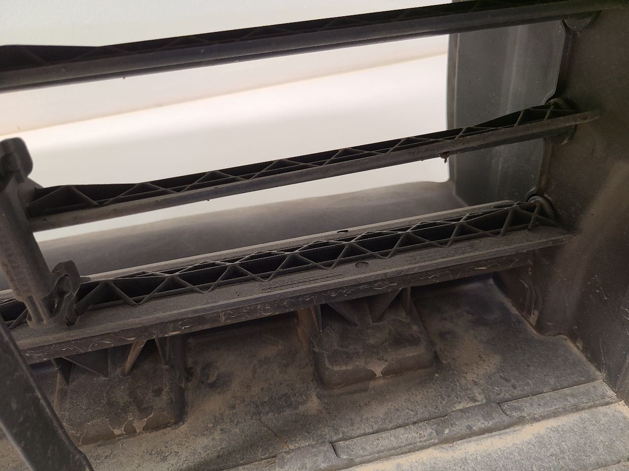 2015 2016 2017 FORD F150 Air Shutter