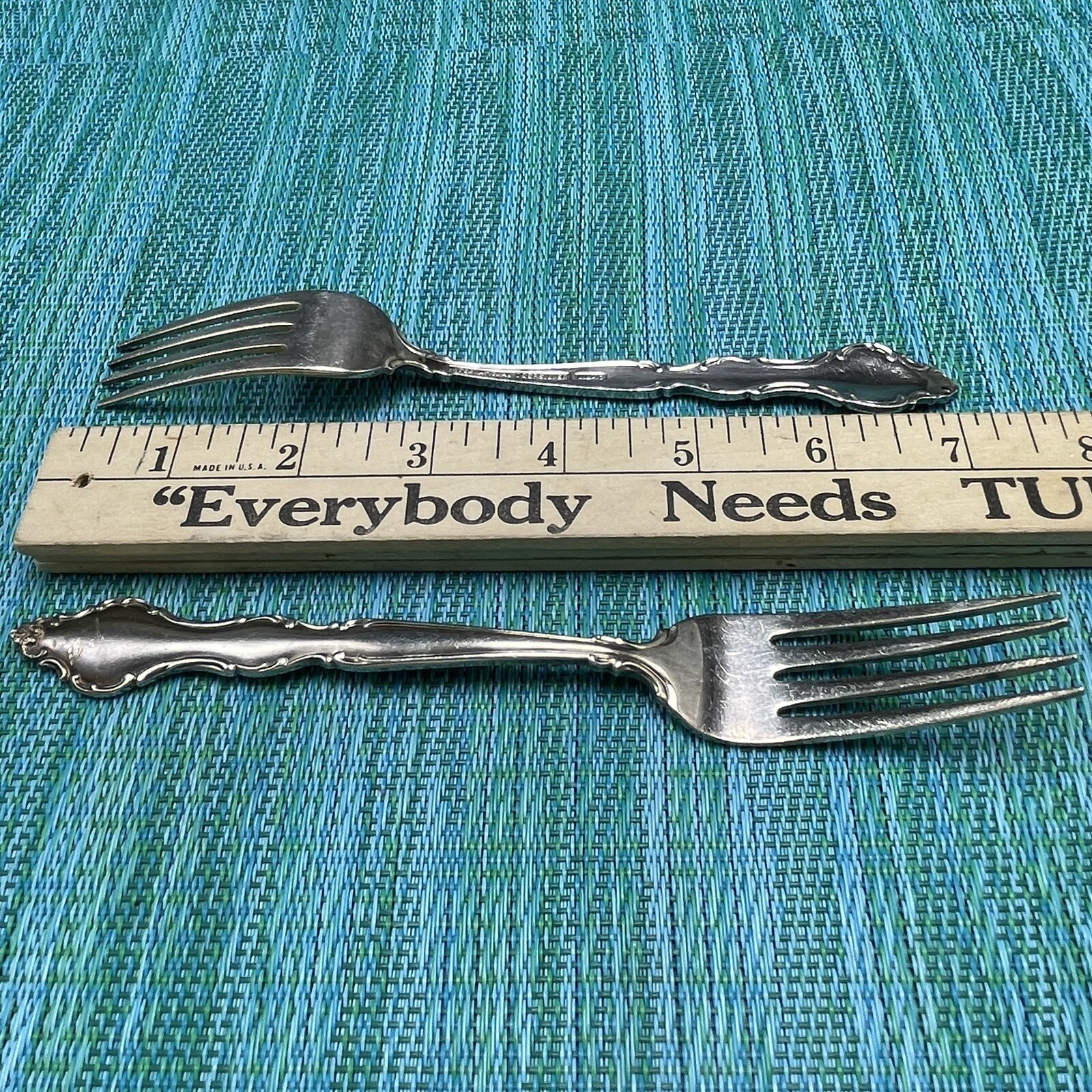 2 International Deep Silver WAKEFIELD Silverplate DINNER FORKS Silverware