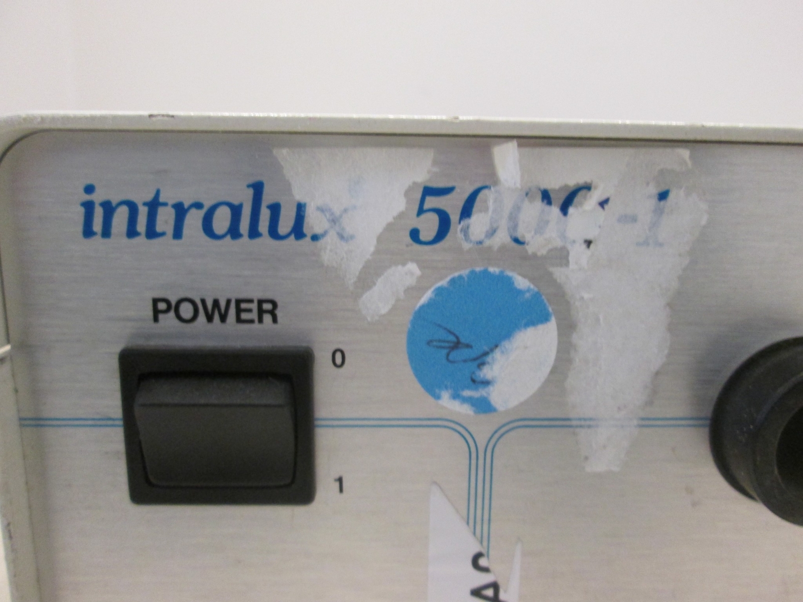 Intralux 5000-1, Light Source Illuminator, 121V, 50/60Hz, 185W, Used