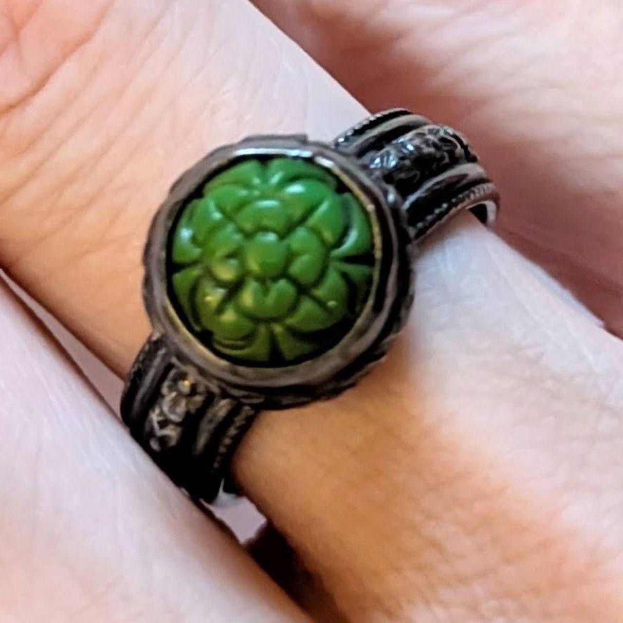 artisan made green carved floral button sterling silver ring 5.5 NEW