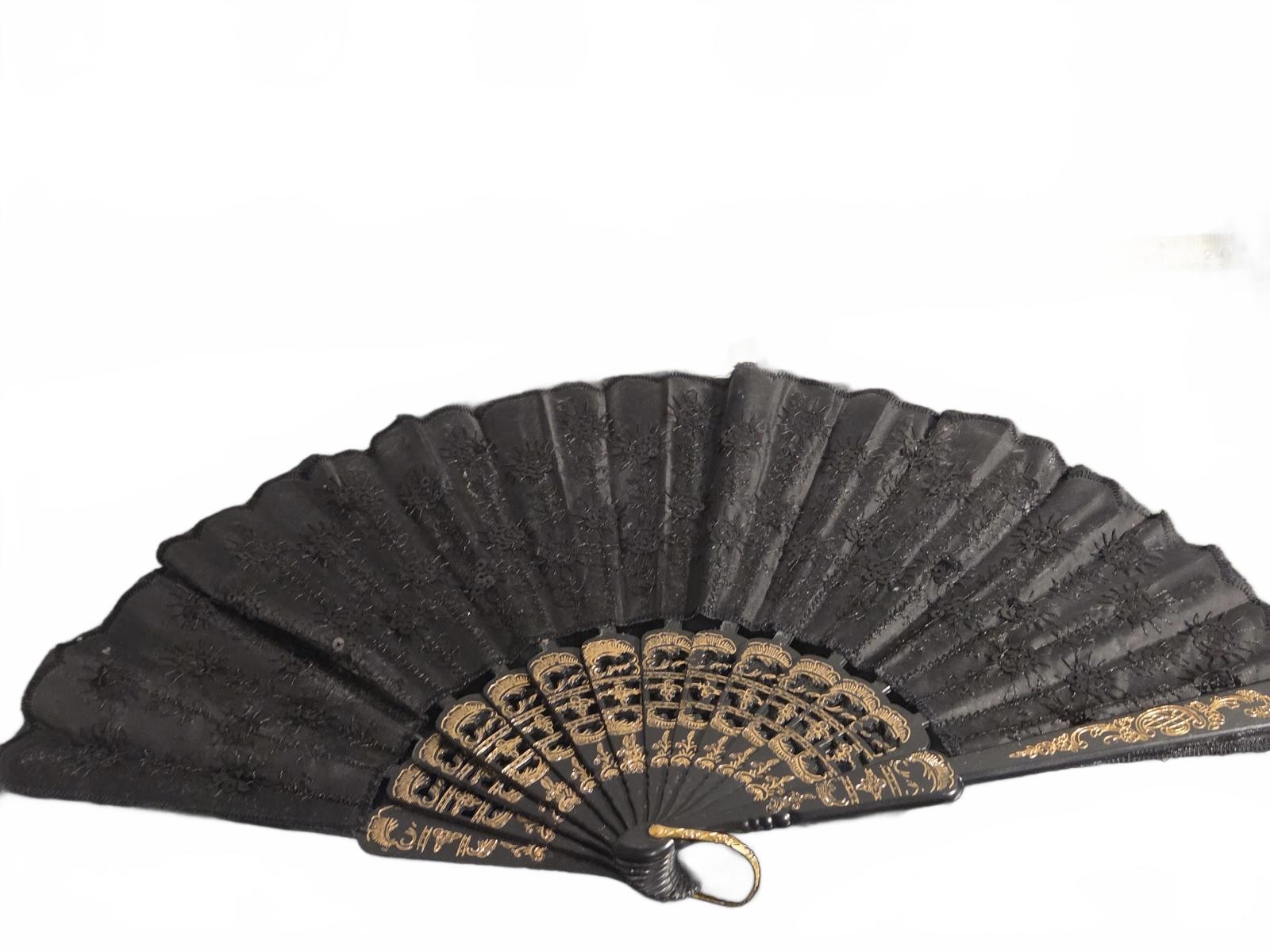 Black Gold Lace Folding Hand Fan | Vintage - Lace-edged Fabric Canopy