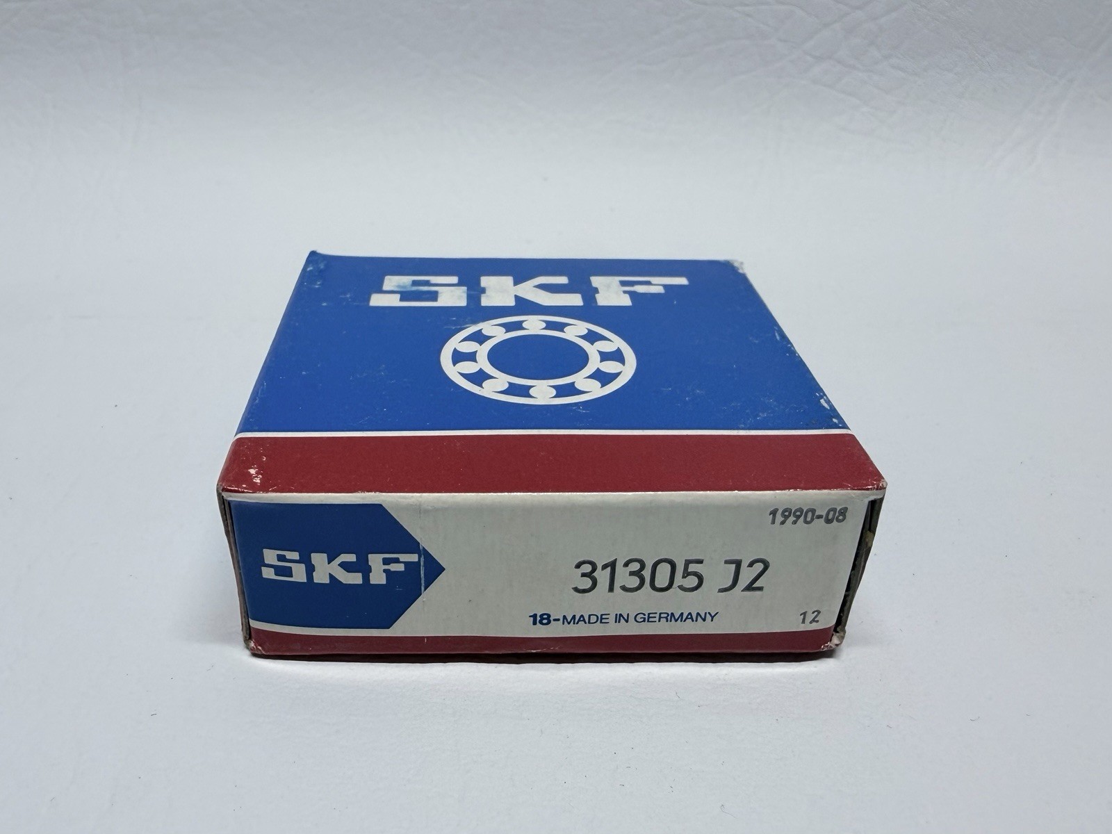 NEW SKF 31305 J2 Bearing