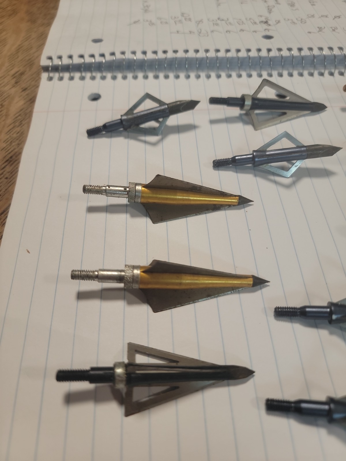 Arrow Head Assortment And Extra Blades And Tips