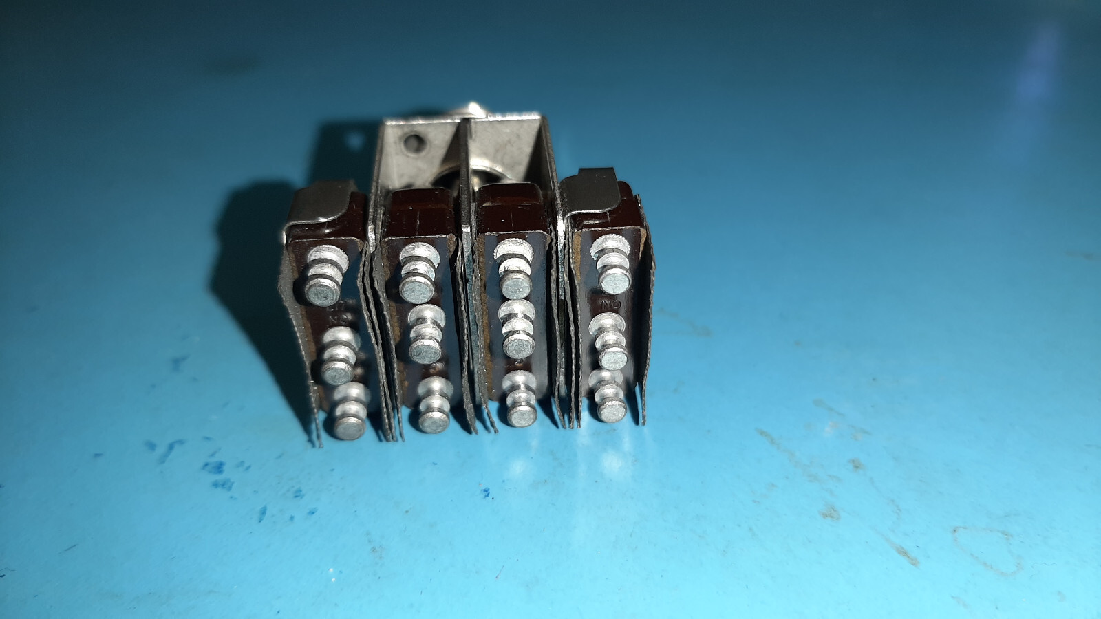 13AT409-T2 MICRO SWITCH / HONEYWELL TOGGLE SWITCH 5AMP 125VAC SEALED