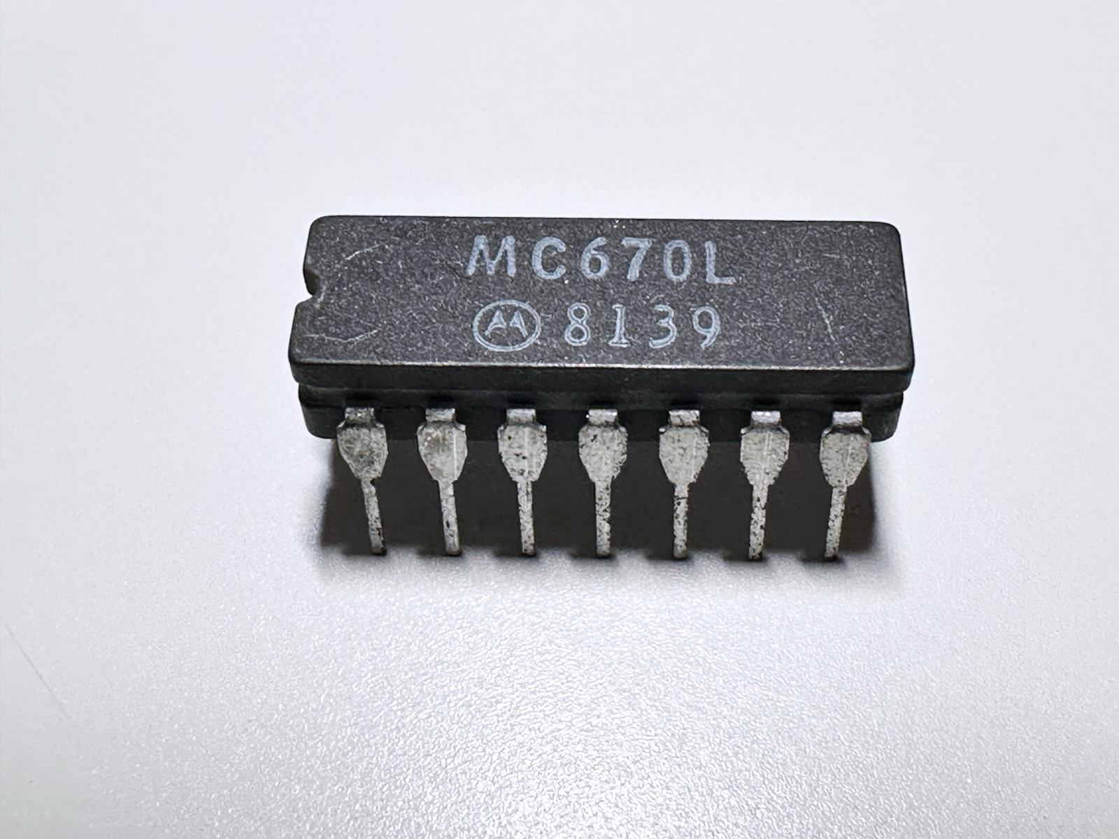 MC670L MOTOROLA Triple 3 Input NAND Gate MHTL Logic Ceramic CDIP-16