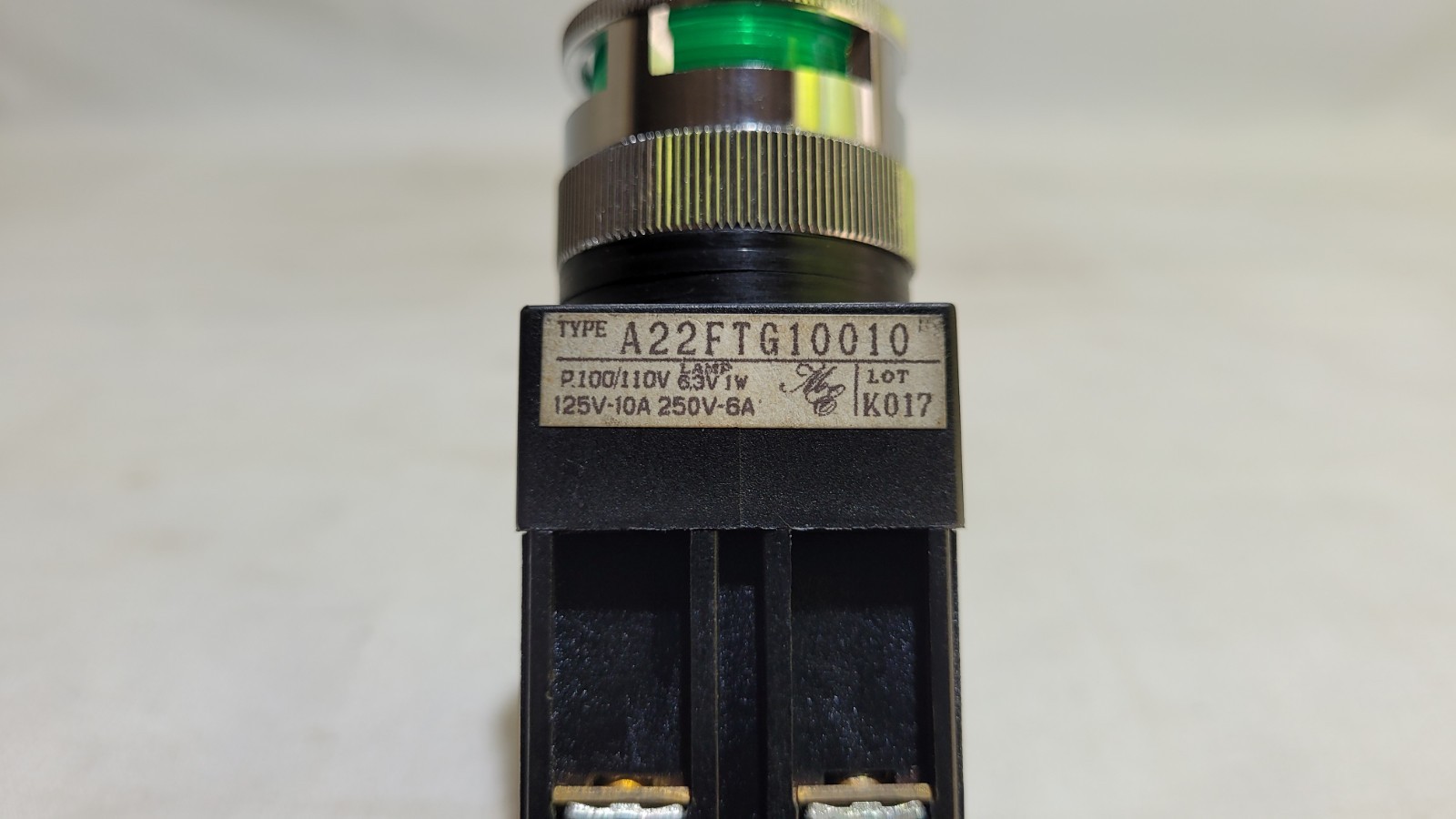 MARUYASU A22FTG10010 Push Button Switch, Green Light