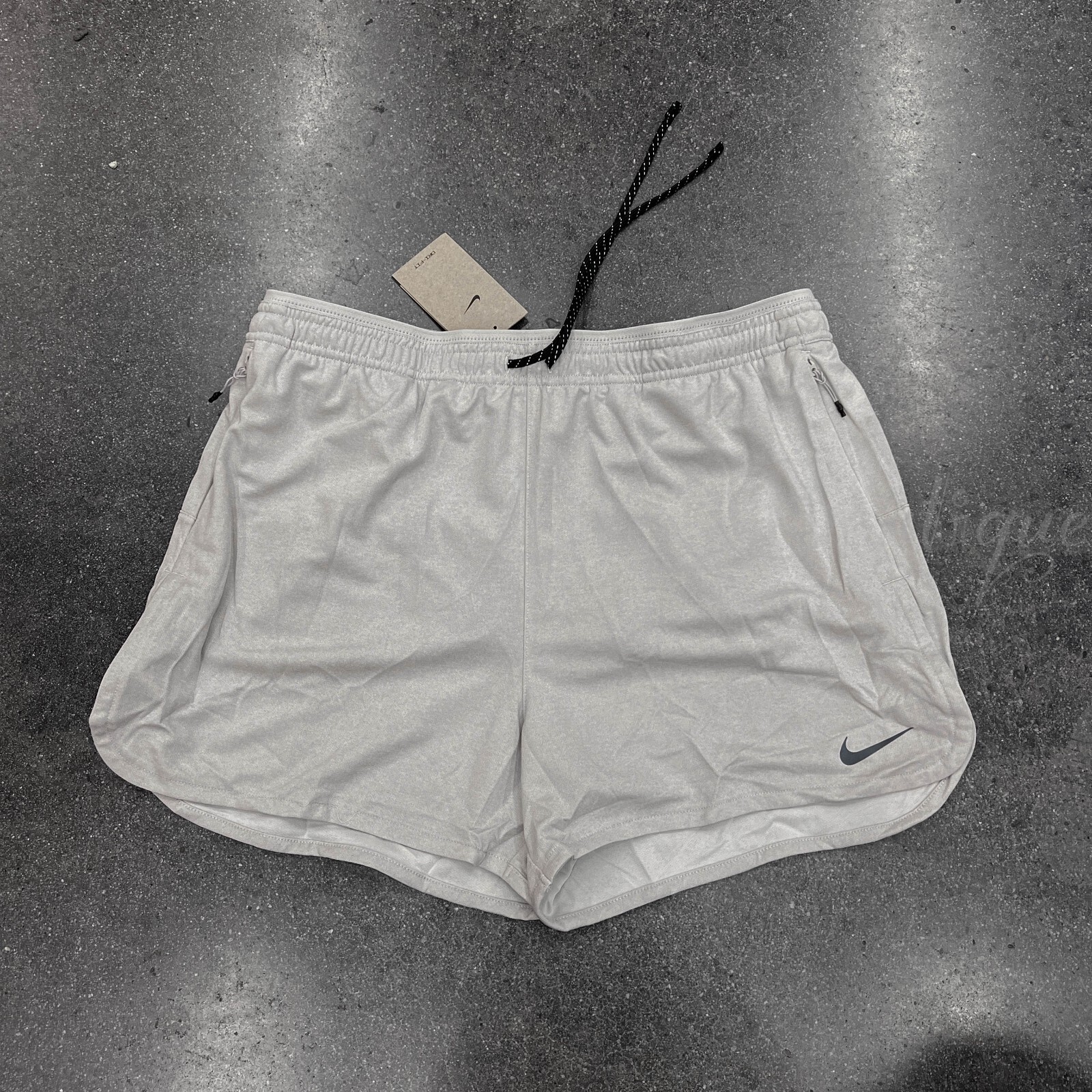 Nike Men's Dri-Fit Stride Running Division 4" Shorts FB6870-012 Light Iron Ore M