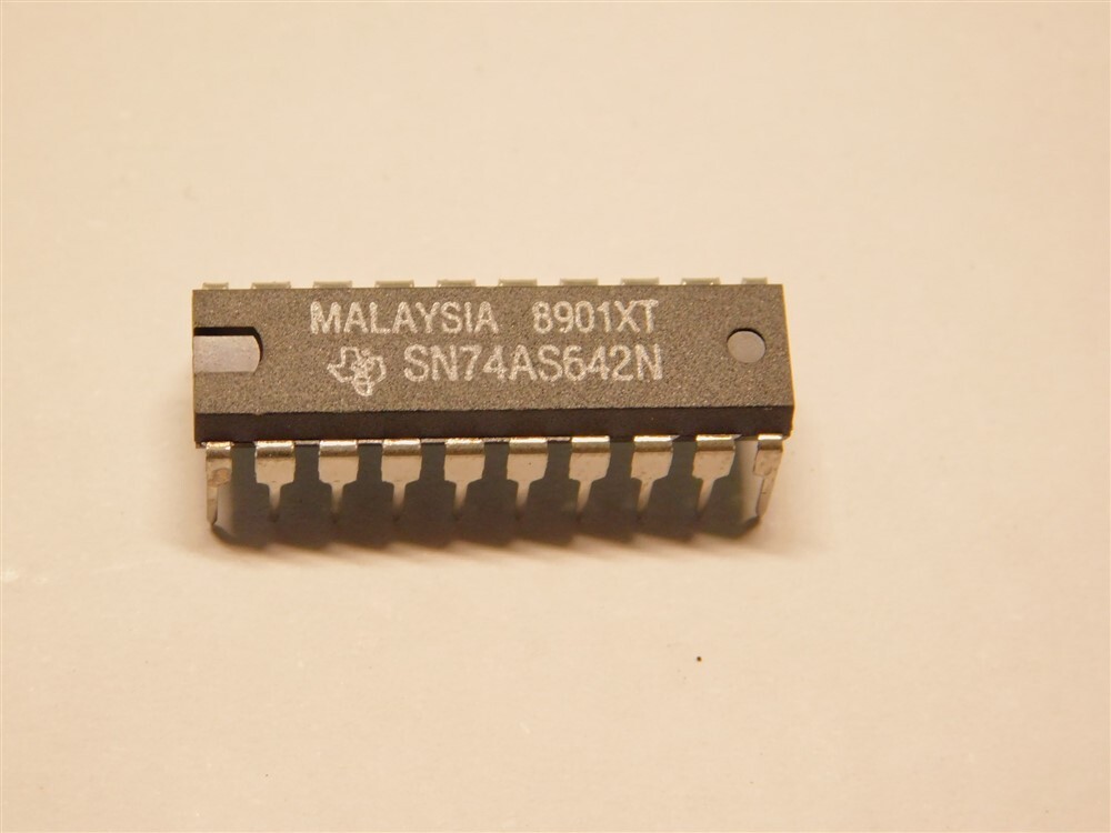 Texas Instruments SN74AS642N Octal Bus Transceiver ICs 20-PDIP