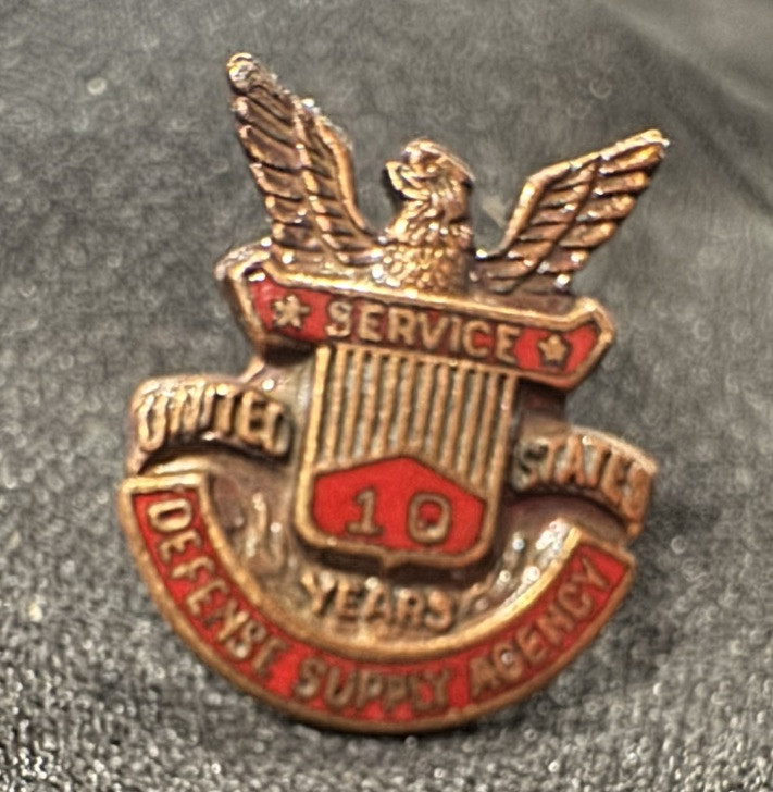 Vintage United States Defense Supply Agency 10 Year  Service Pin