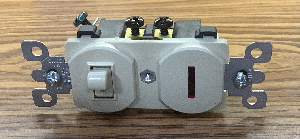 NOB Leviton Ivory Commercial Toggle Wall Switch 5226-I (Missing Instructions)