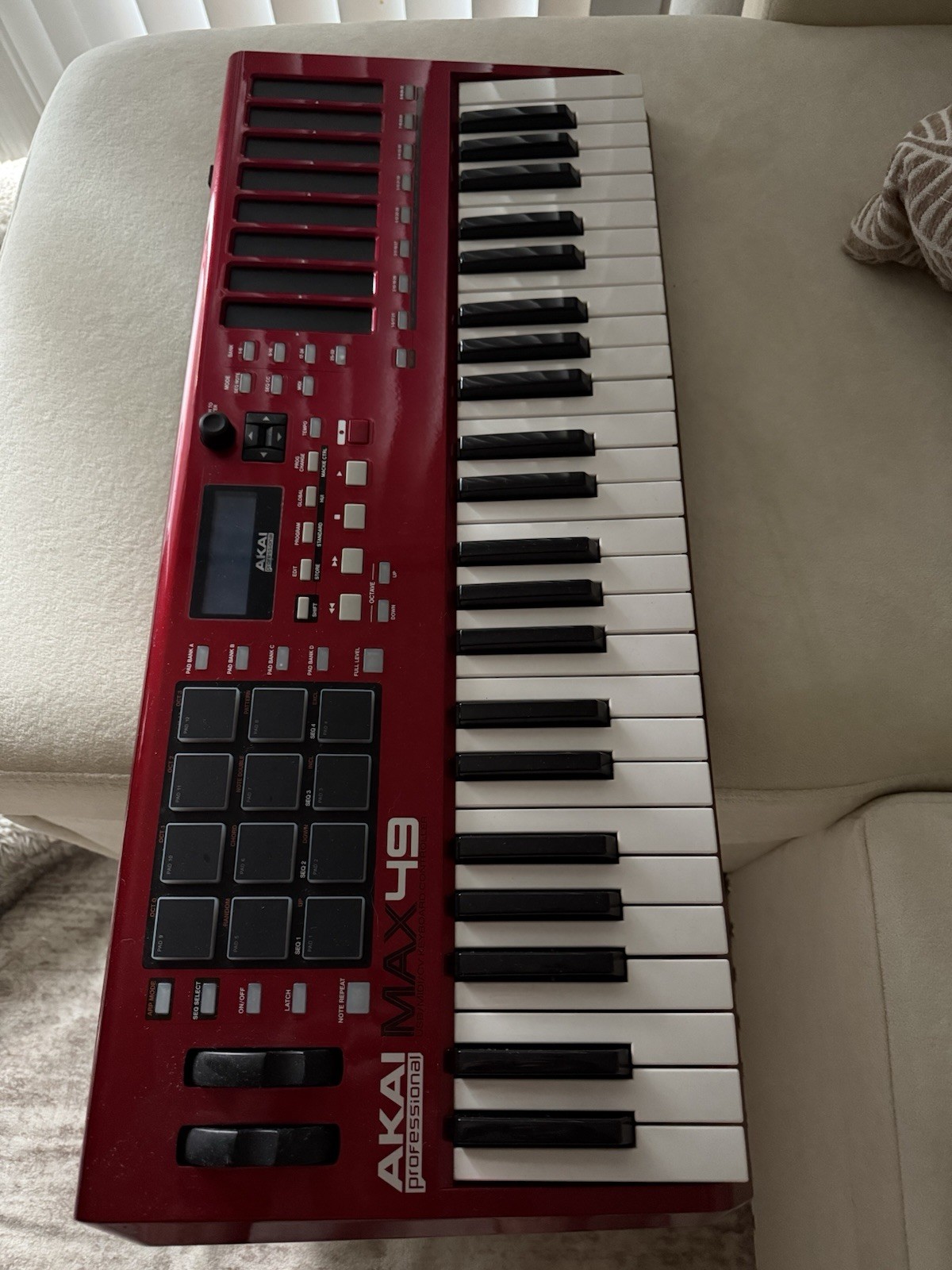 Akai Professional MAX49 USB/MIDI/CV Keyboard Controller with Touch Faders TESTED
