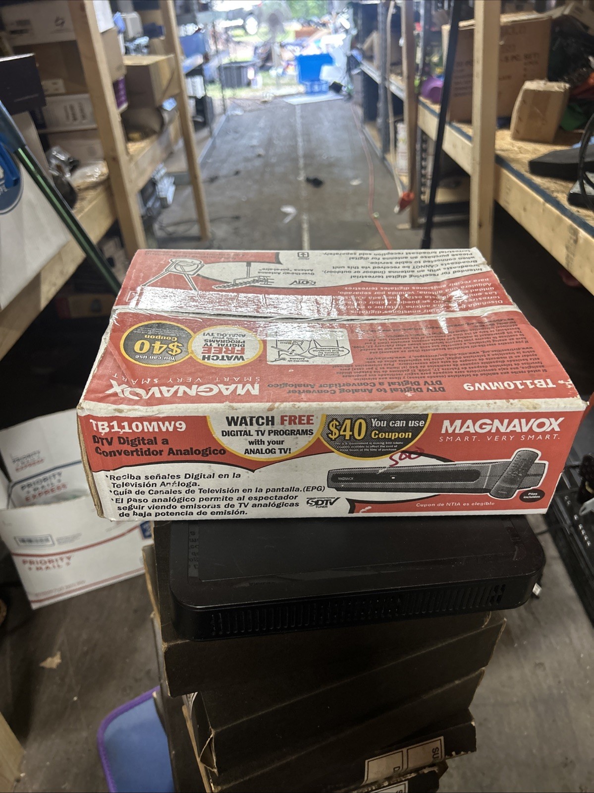 MAGNAVOX TB110MW9 DTV Digital to Analog TV Converter Box w/Remote NIB SEALED