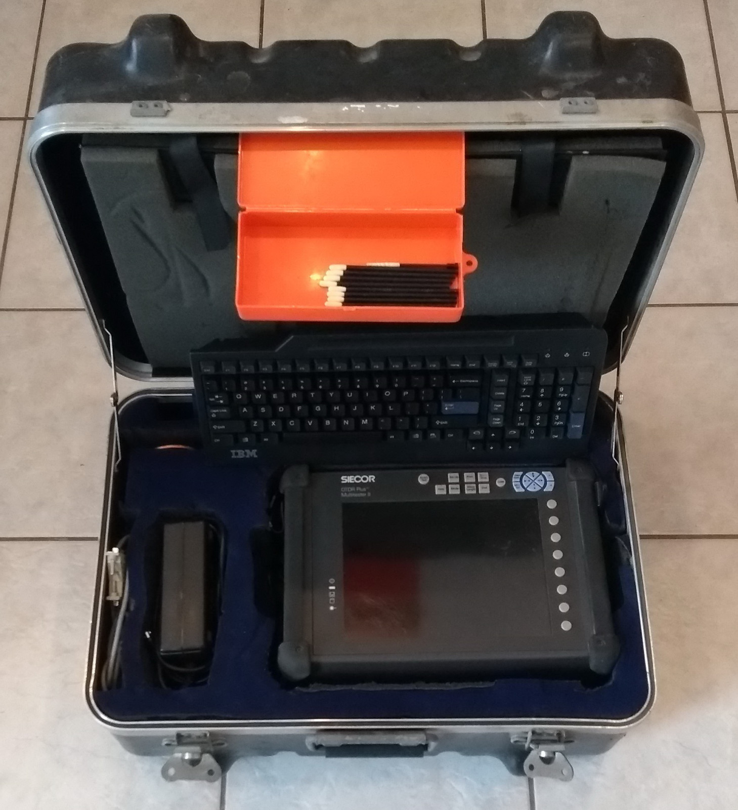 Corning Siecor OTDR Plus Multitester II Model 340M-5600 with Hard Carrying Case