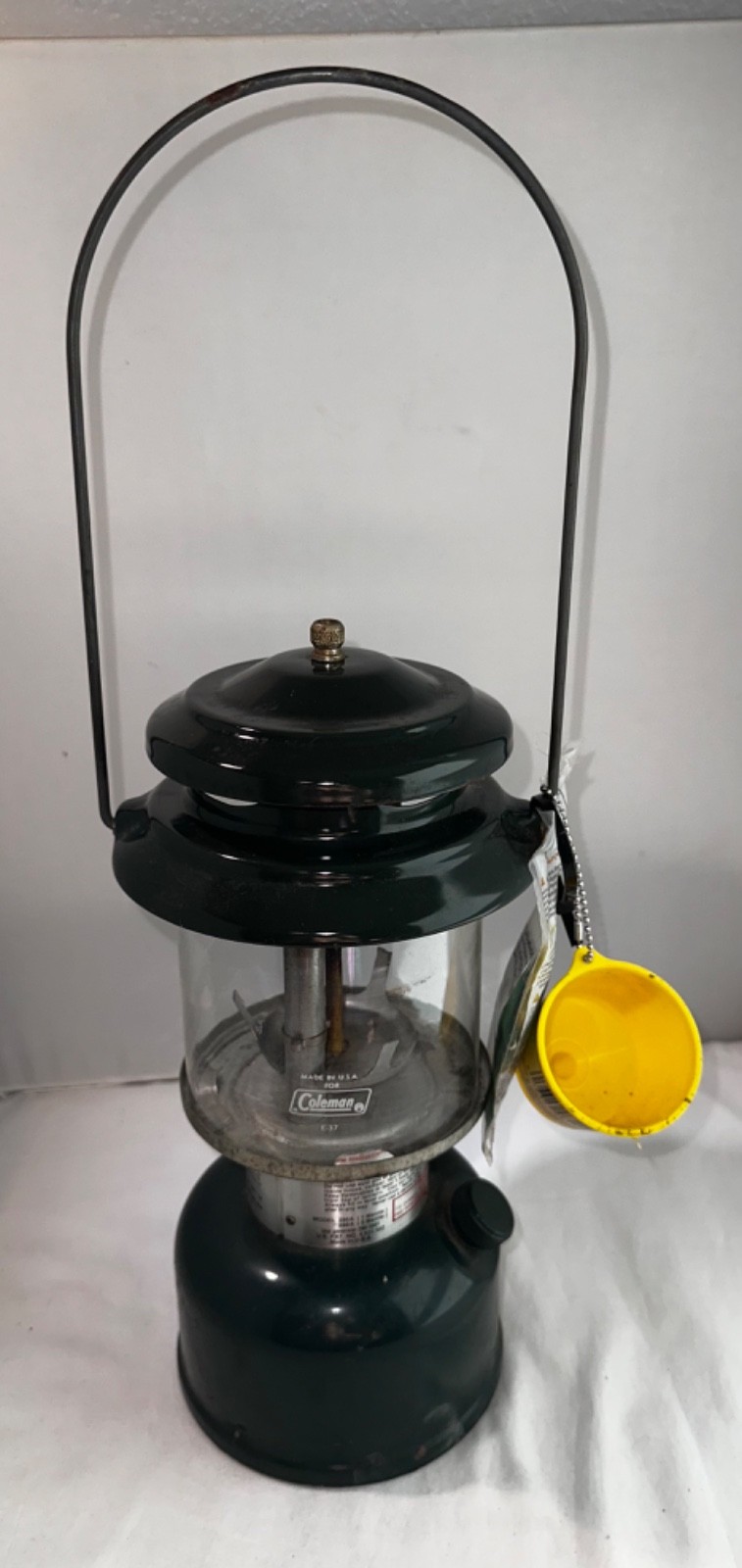 Coleman Adjustable Two Mantle lantern model  288A 10/91 Untested new mantles