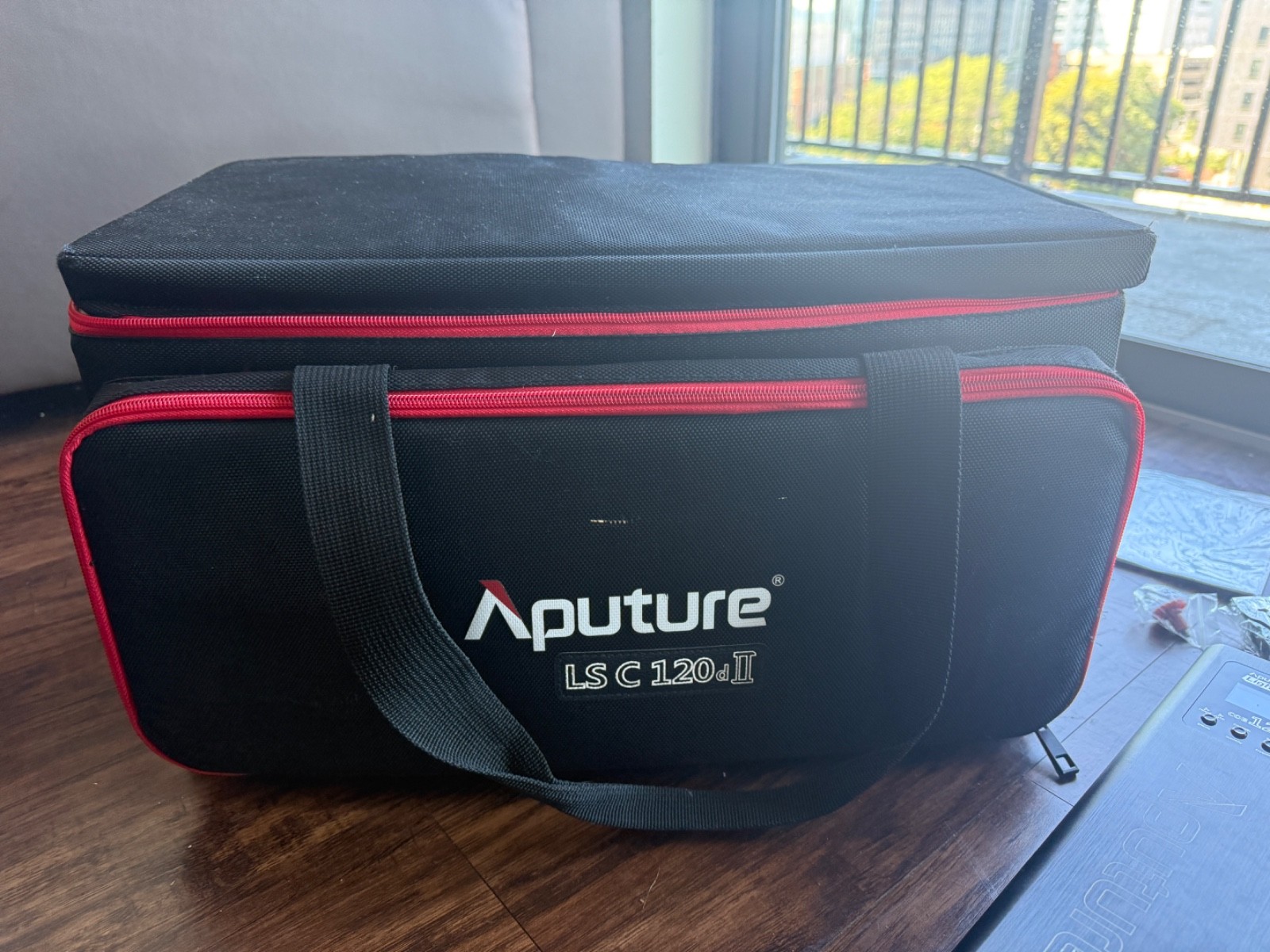 Aputure LS C120d II Light storm Kit - *Excellent condition*