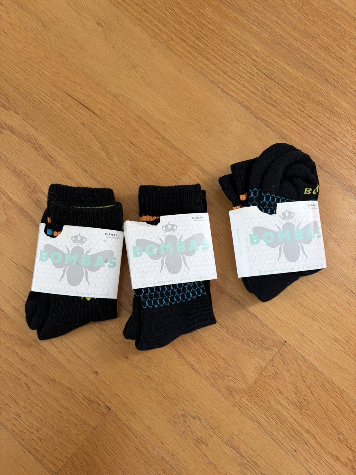 Lot of  3 Pairs BOMBAS CREW SOCKS YOUTH SIZE XS Extra Small NEW Honeycomb Arch