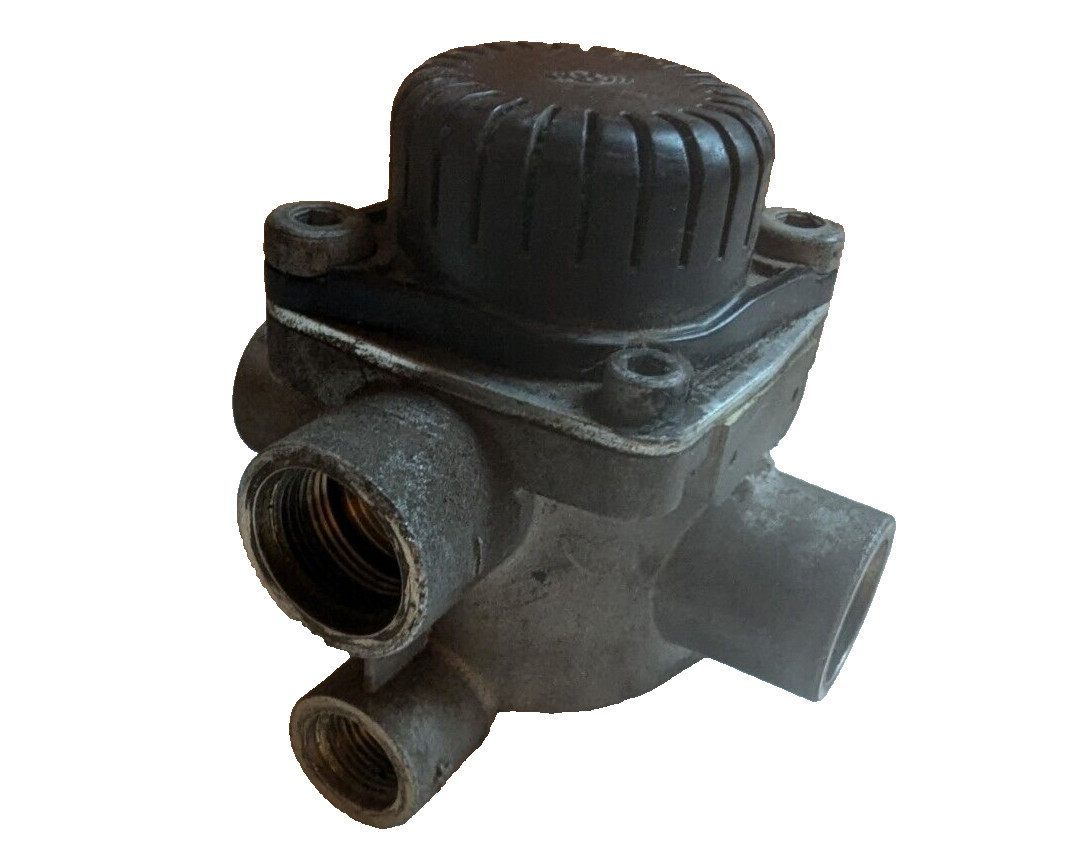 Knorr Bremse AC577A relay valve for DAF CF XF 1927394 1360613 5010525137