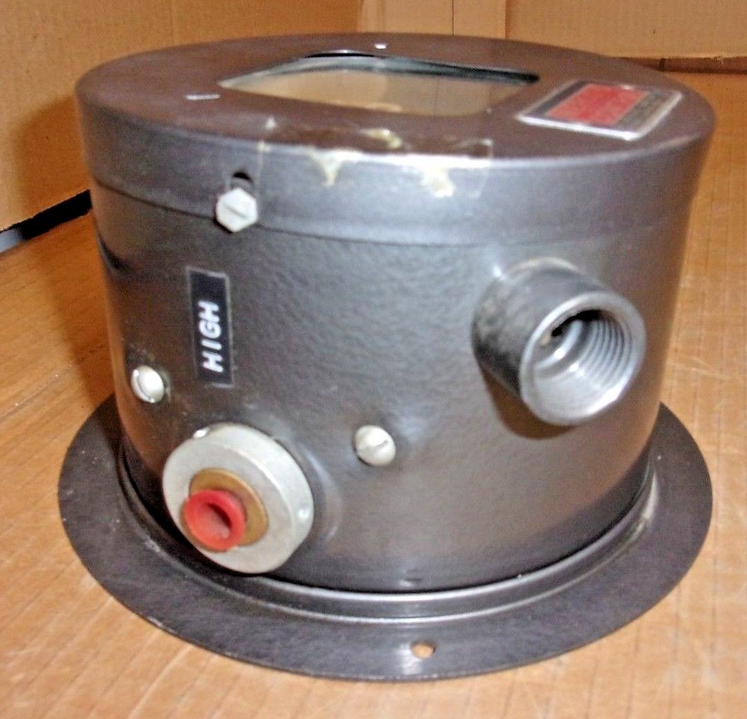 Mercoid Control Pressure Switch DPA-33-127, New