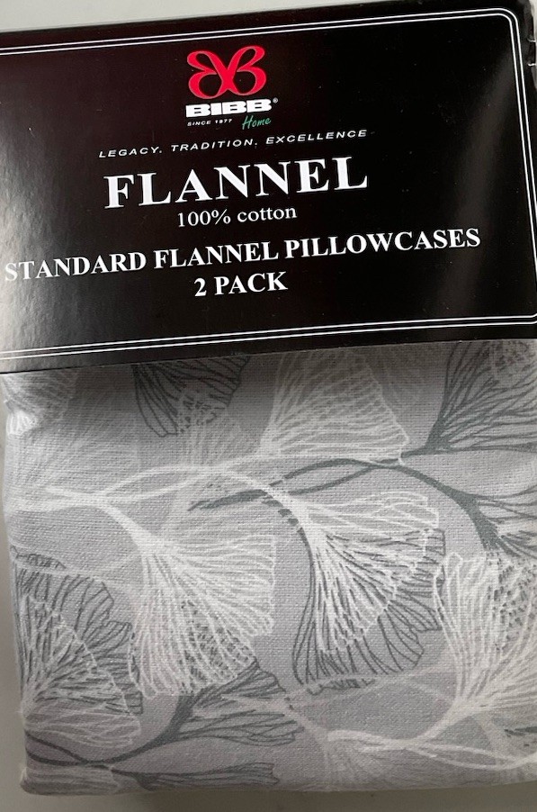 BIBB Home STANDARD Flannel Pillowcases Set 2 Soft Gray/White Leaves 20x30 New