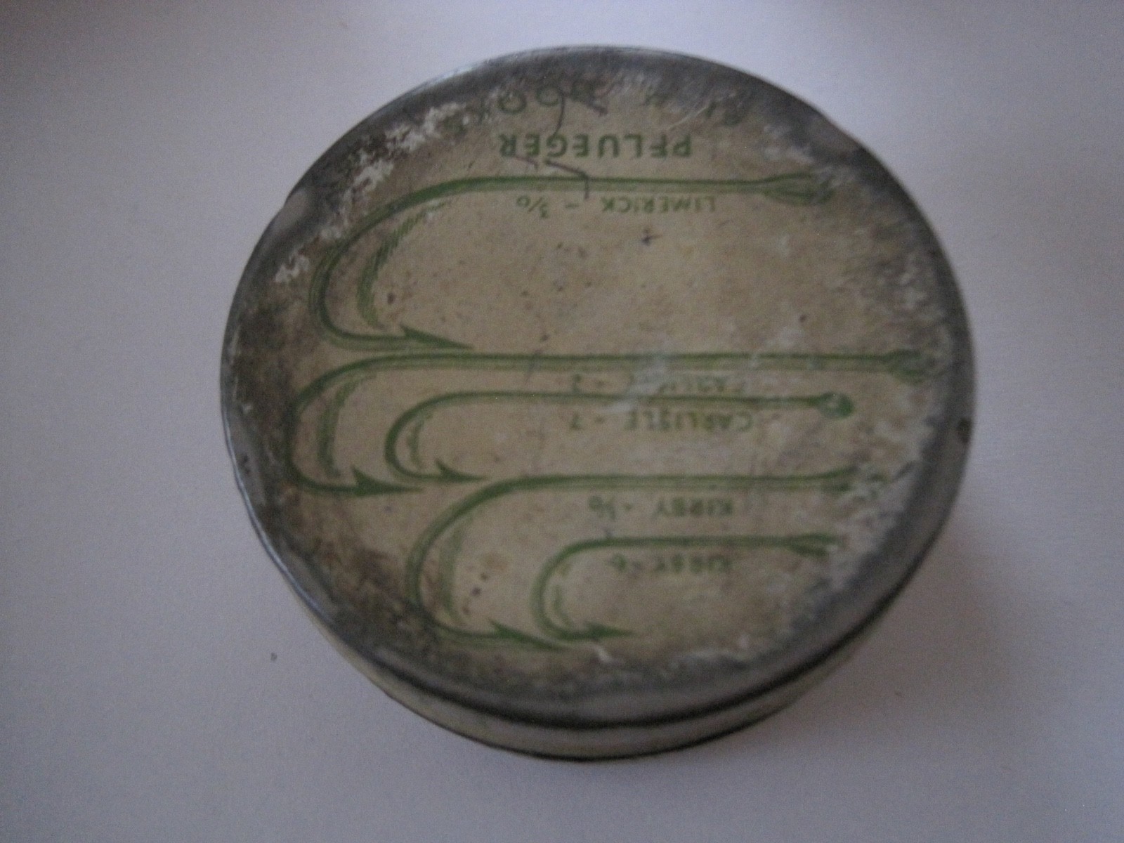 Pflueger Fish Hooks Tin