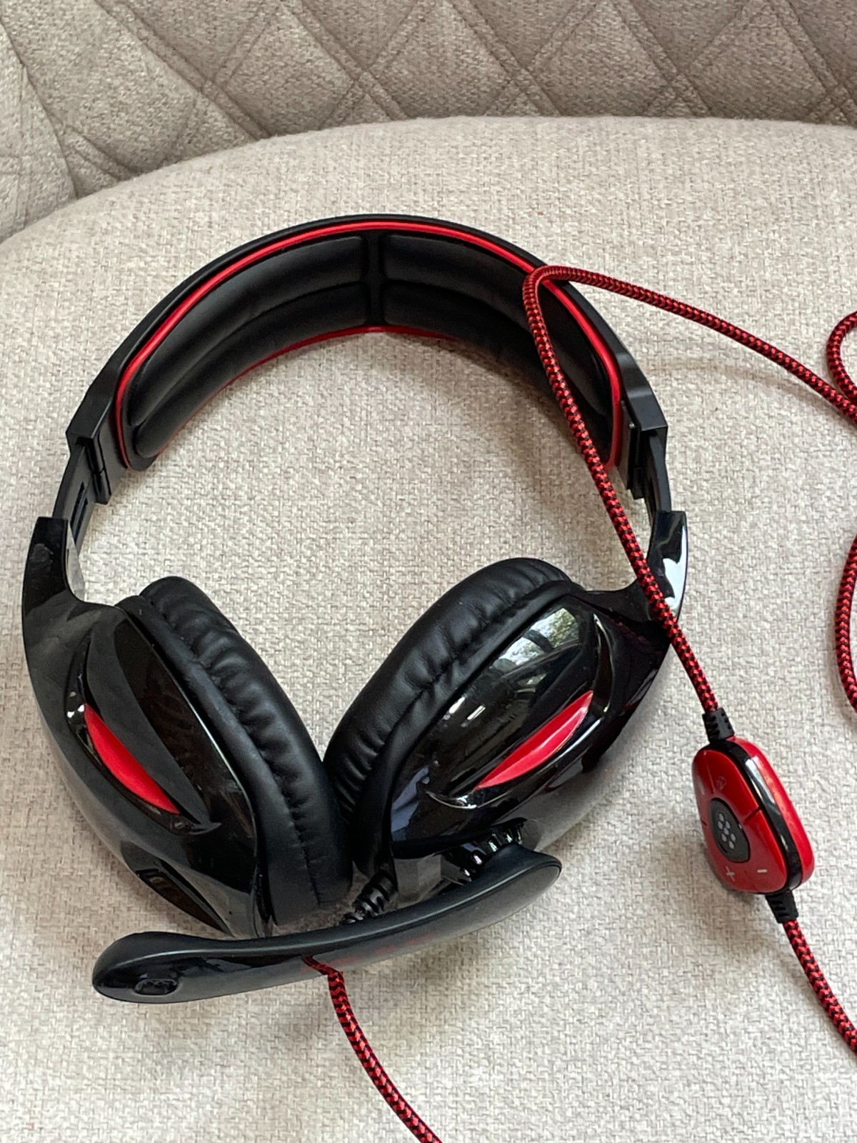 SADES SA-902 BLACK & RED RAYON COVERED WIRED USB GAMING HEADPHONES HEADSET W MIC
