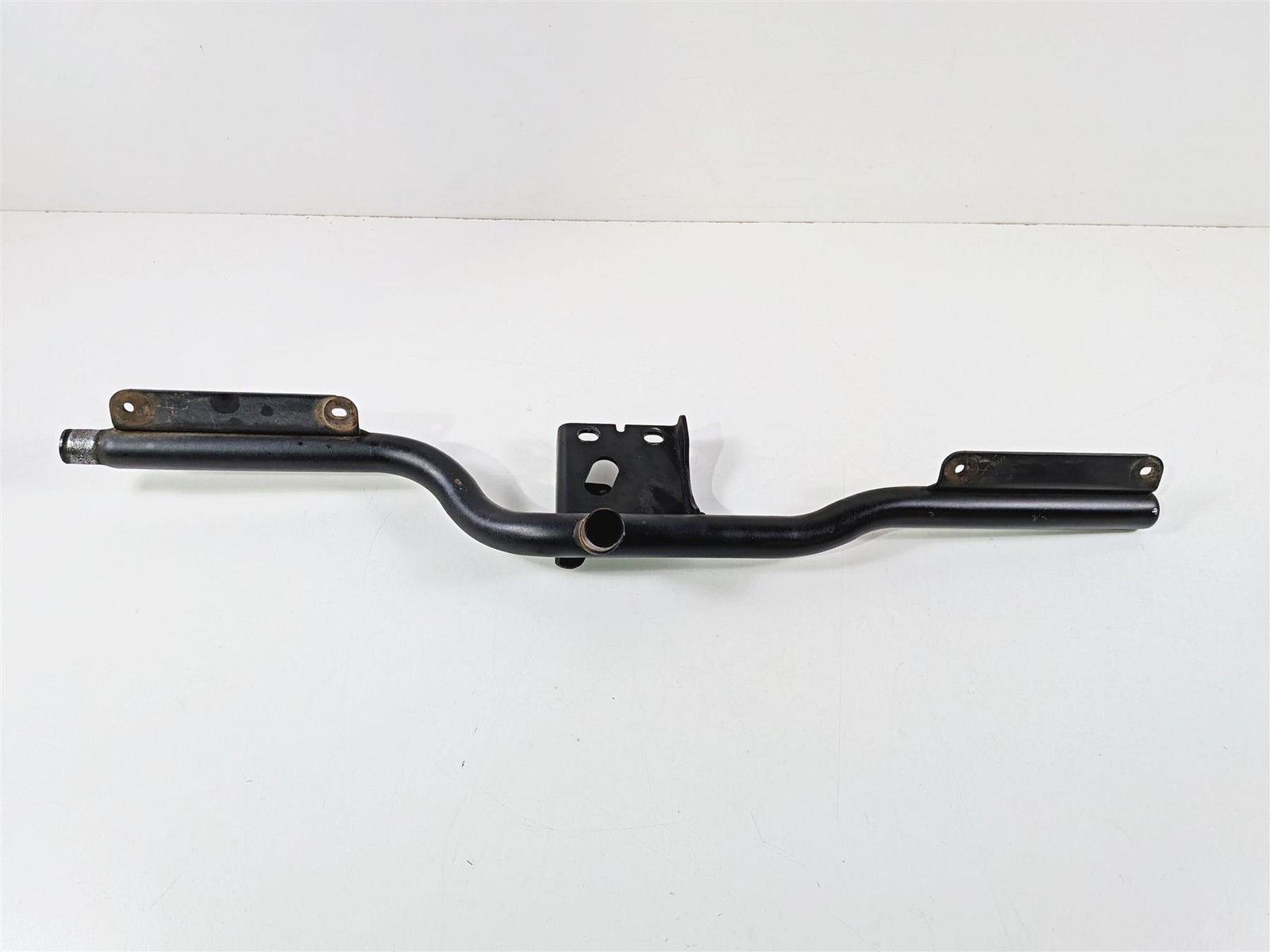 2014 Harley FXSB Softail Breakout Stock Exhaust Header Pipe Mount 66773-10