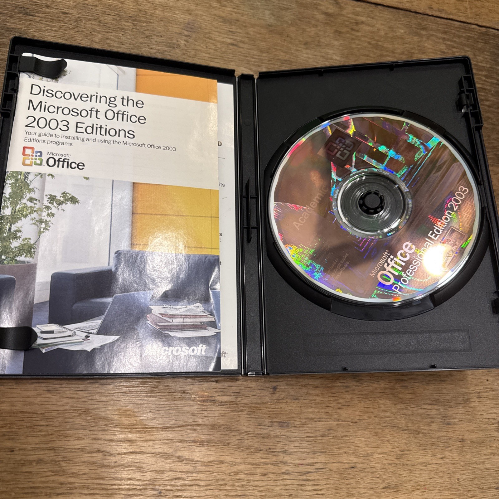 Microsoft Office Professional Edition 2003- 3 Disc Set with key - Discs MINT
