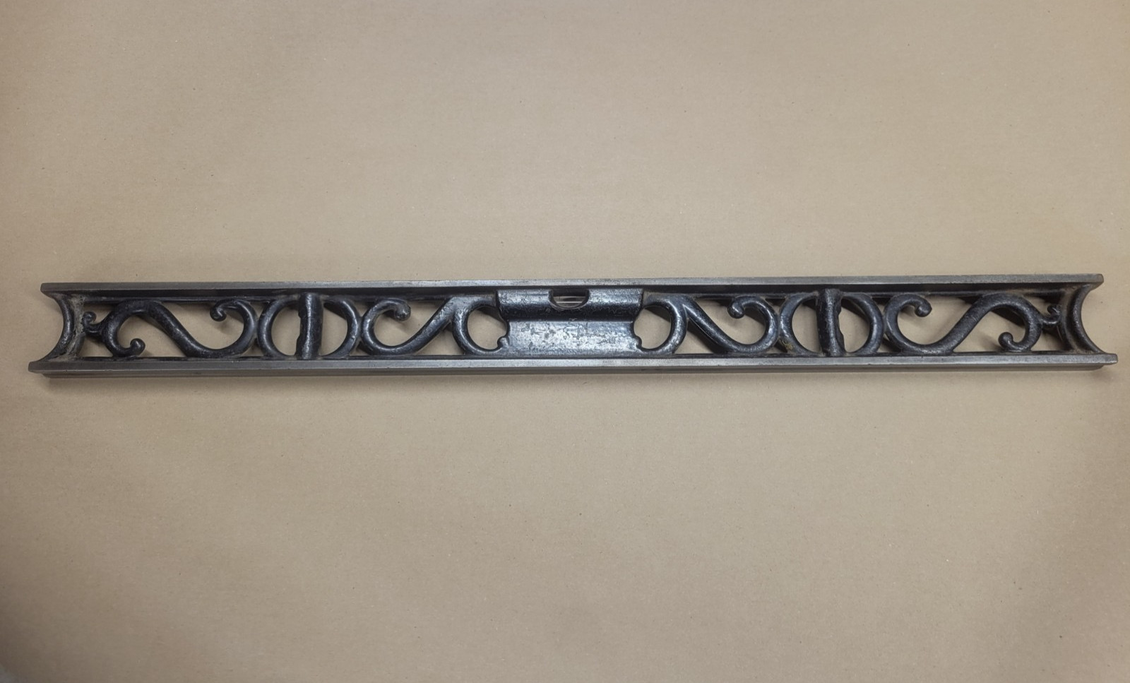 132-24 LS Starrett 24" Machinist Level
