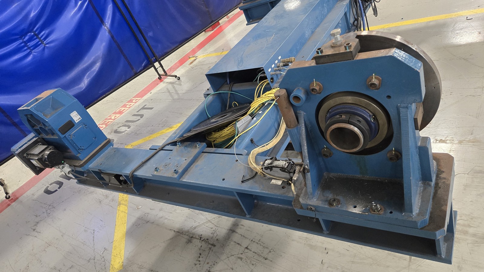 WEISS CR700 TURNTABLE WITH TRUNNIONS ASSEMBLY USED