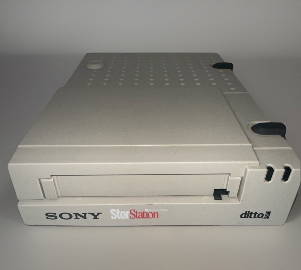Sony Storestation  IOmega Ditto 2GB PPT Tape Drive external IO2000-PX W/ Cable