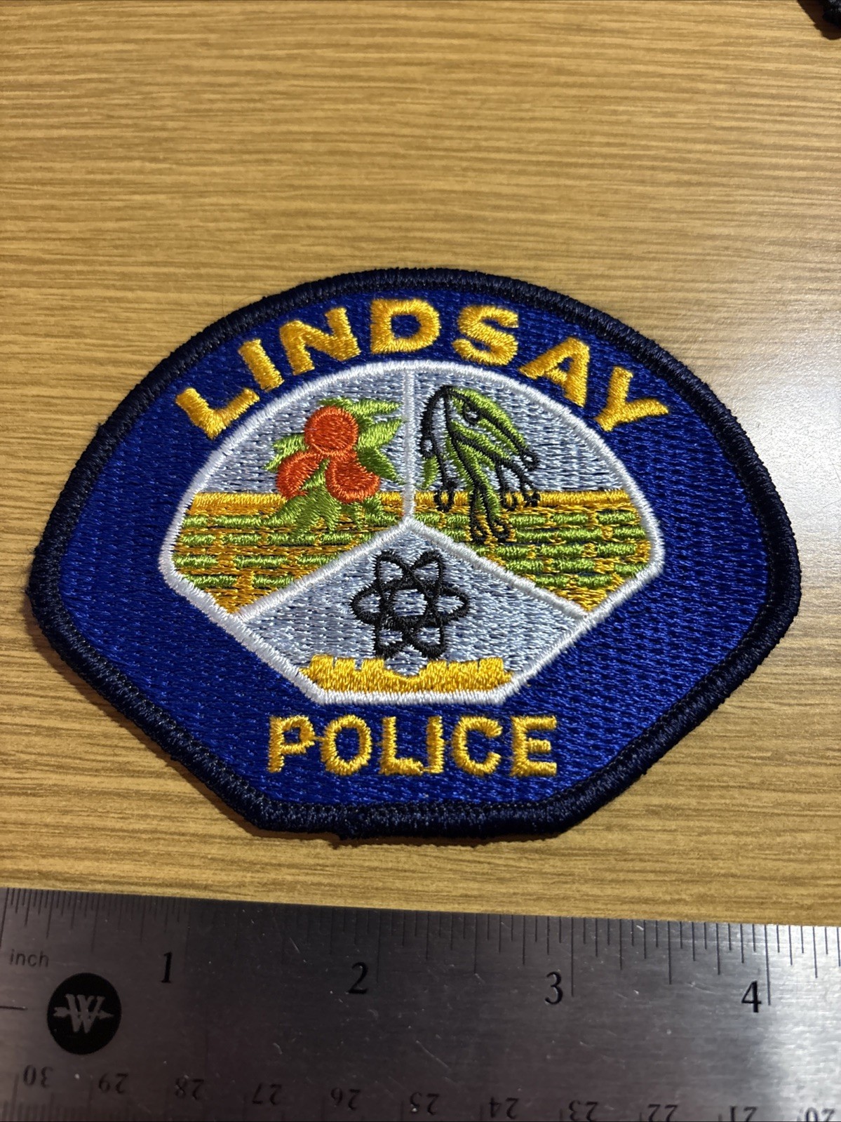 Lindsay CA Police Shoulder Patch-Historical Memorabilia