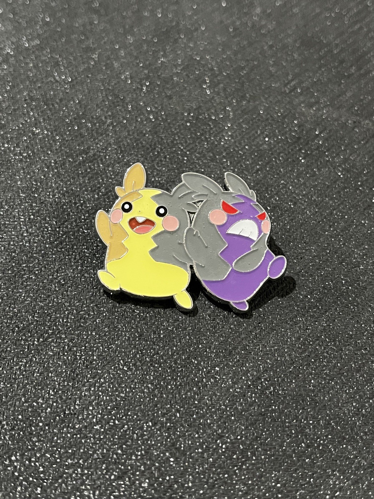 Pokemon TCG Official Pin Morpeko V-UNION Collector's
