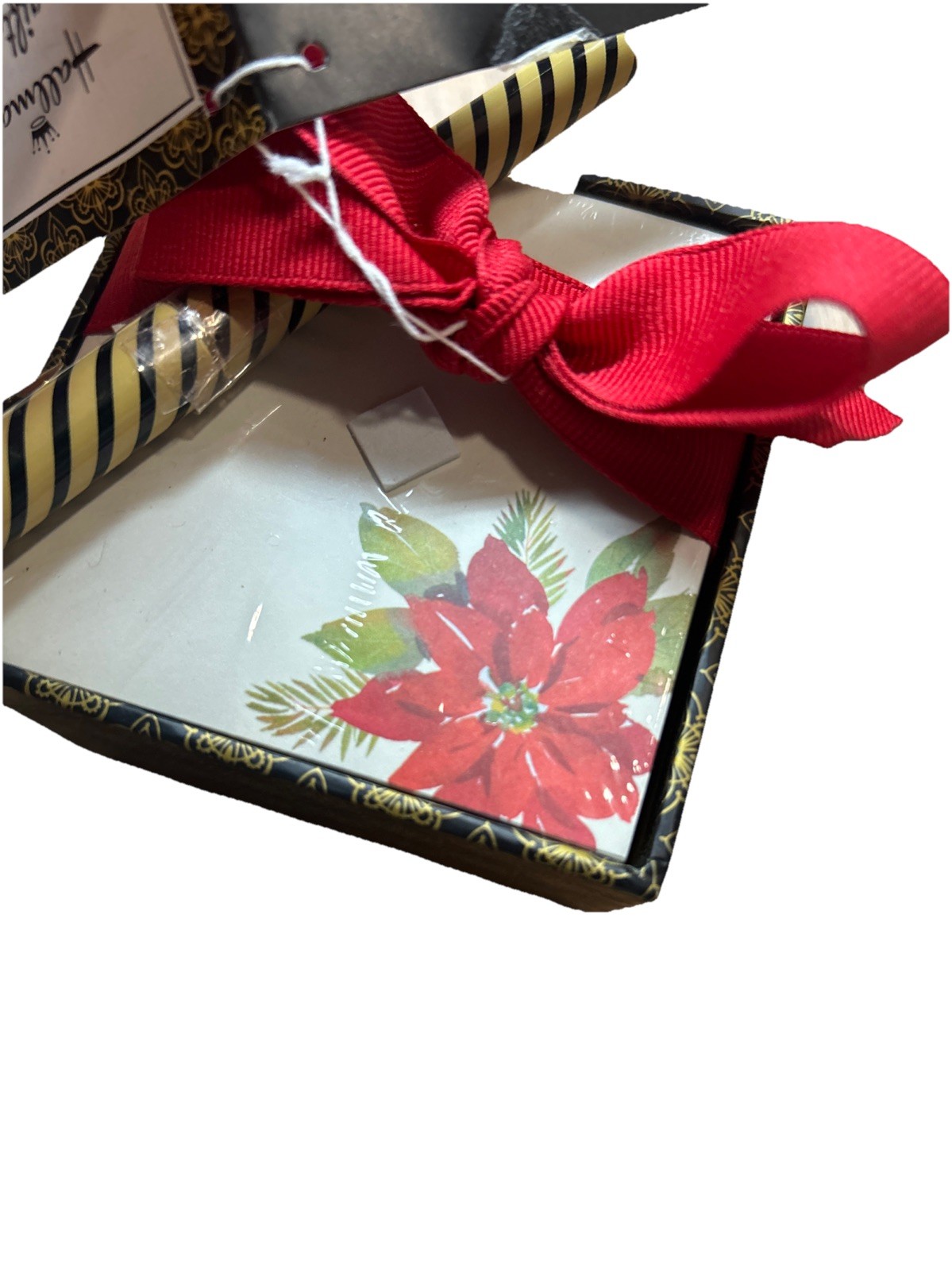 Hallmark: Poinsettia - Note Set With Pen - 650 Notes