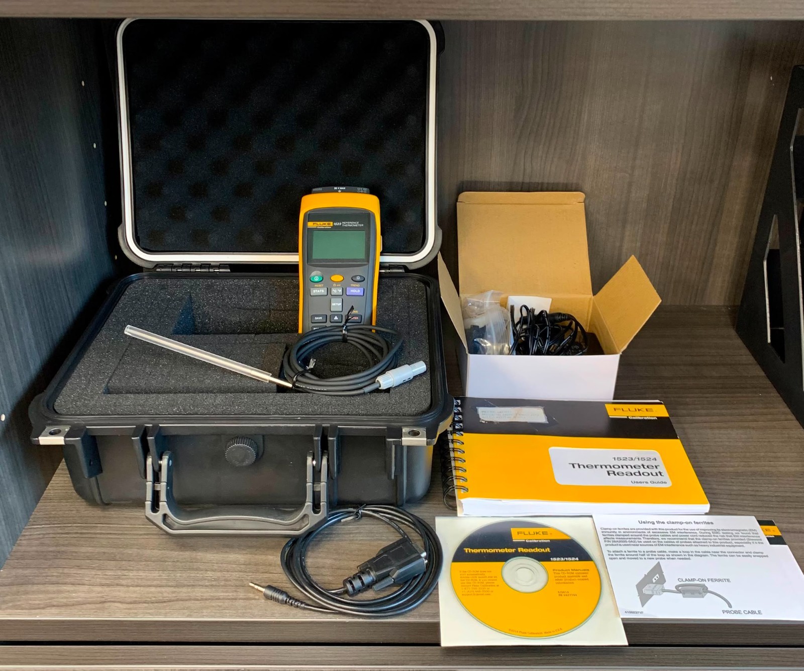 Fluke 1523 Reference Thermometer with Fluke 5622 PRT Probe