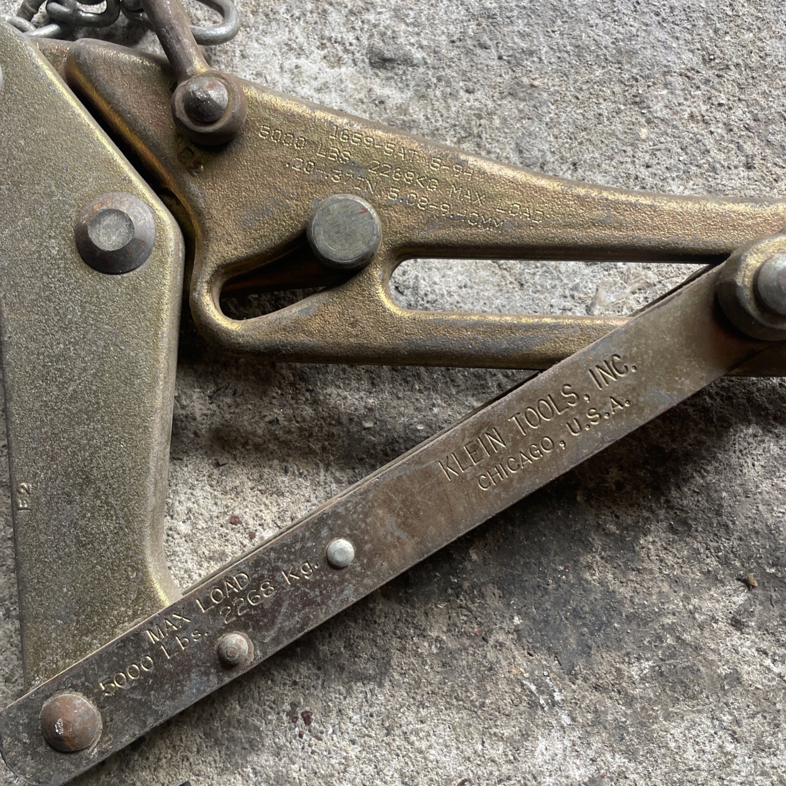 Klein Tools 1692 And 1659 -5AT Chicago Grip Coated Strand Puller