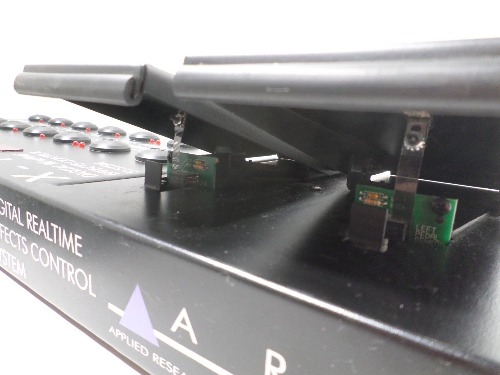 ART X-15 Ultrafoot Digital Realtime Effects Control System