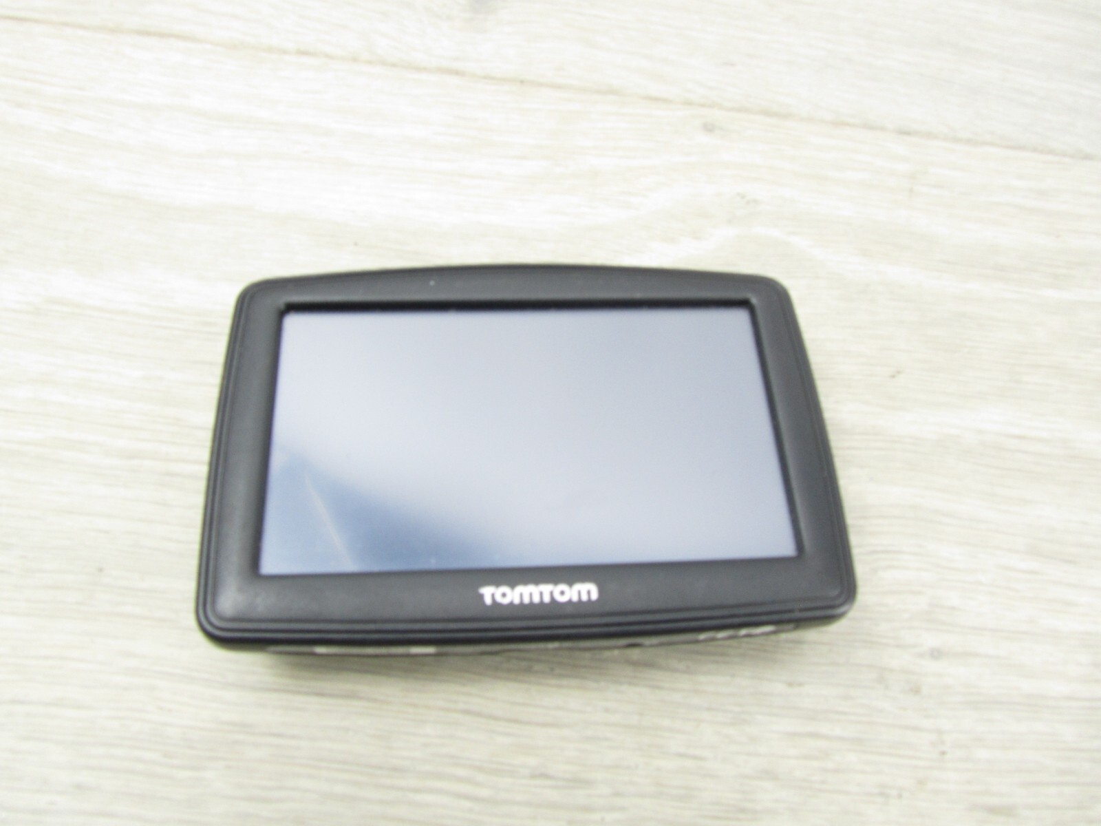 TomTom XL Model 4E203- Customized Maps Automotive Mountable Tested No cords