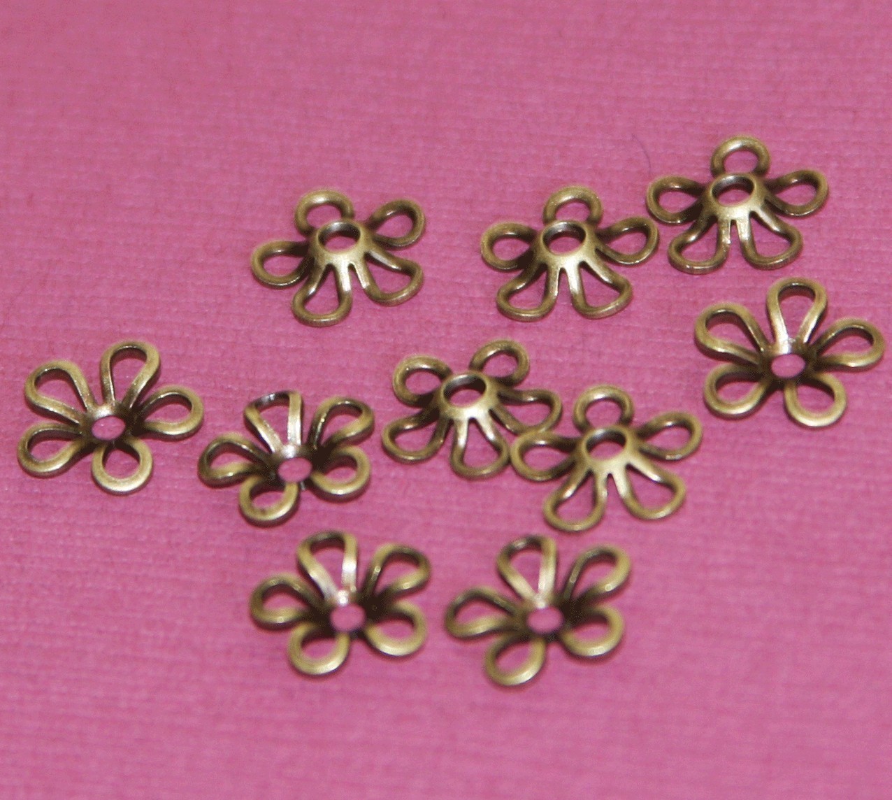 50 pcs of Antiqued  Brass Flower Bead Cap 9mm