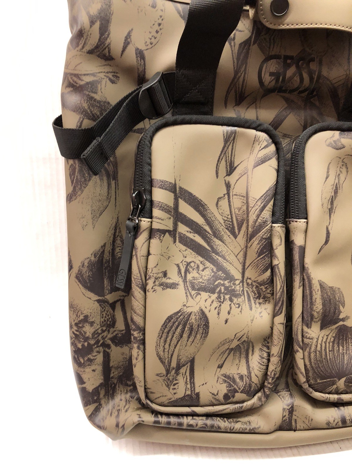 New Gessi European Brand Down Botanical Flat Backpack Vegan Leather