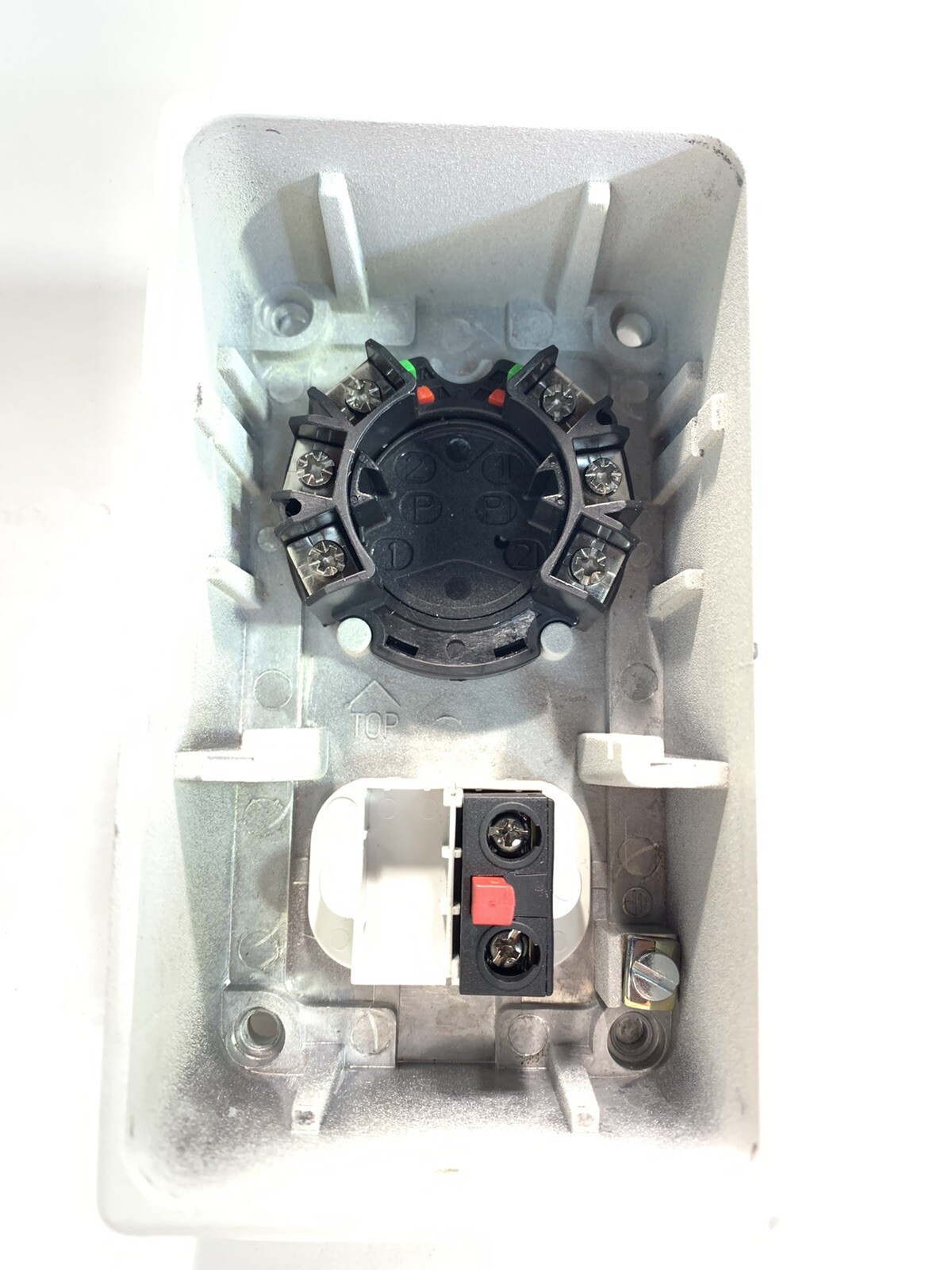 GEBA Surface Mount Keyed Wall Switch W/ Emergency E Stop Type S-APZ 2-1TR/2W.N