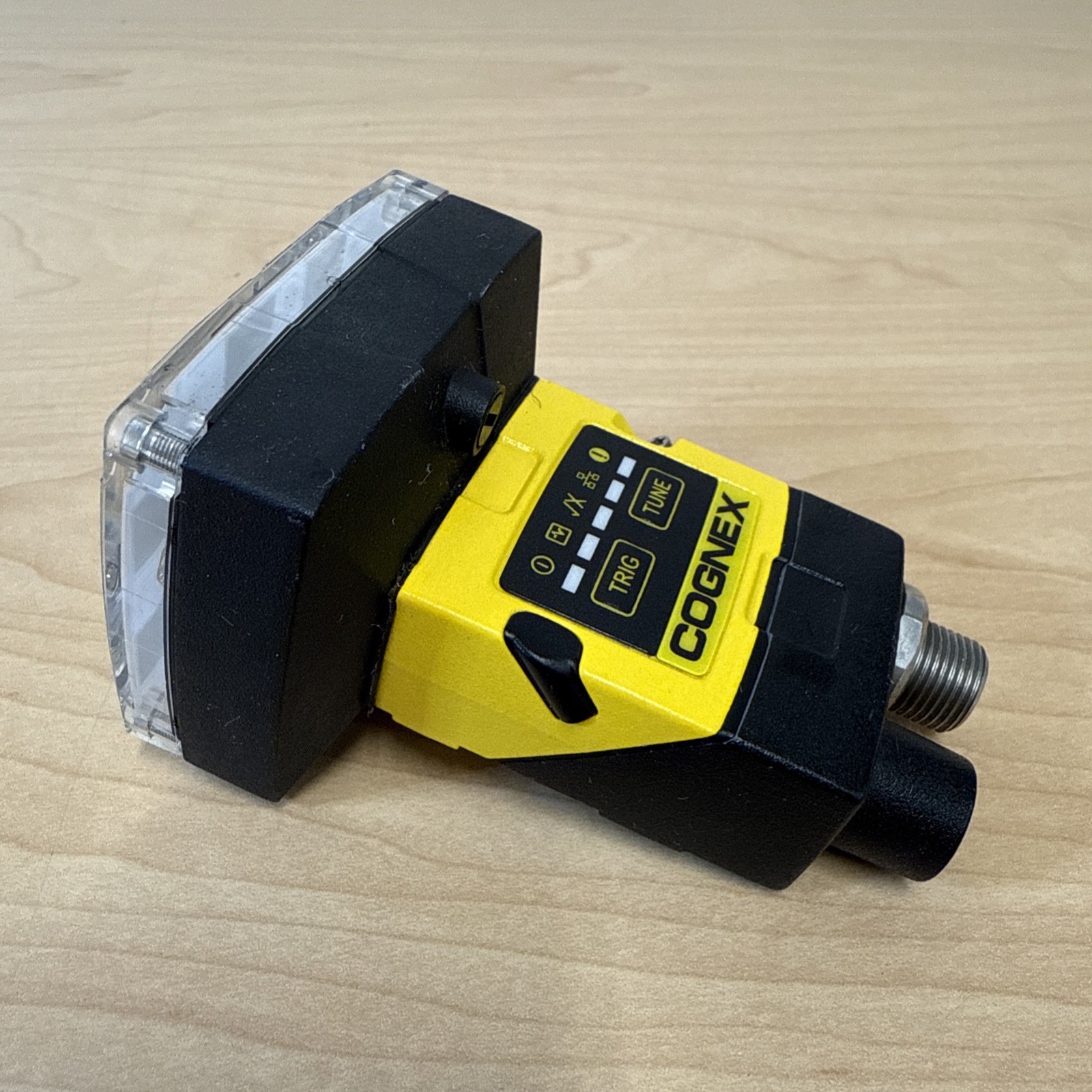 Cognex IS2000C-120-40-125 In-Sight 2000 Vision Sensor 825-10498-1R 821-10026-6R