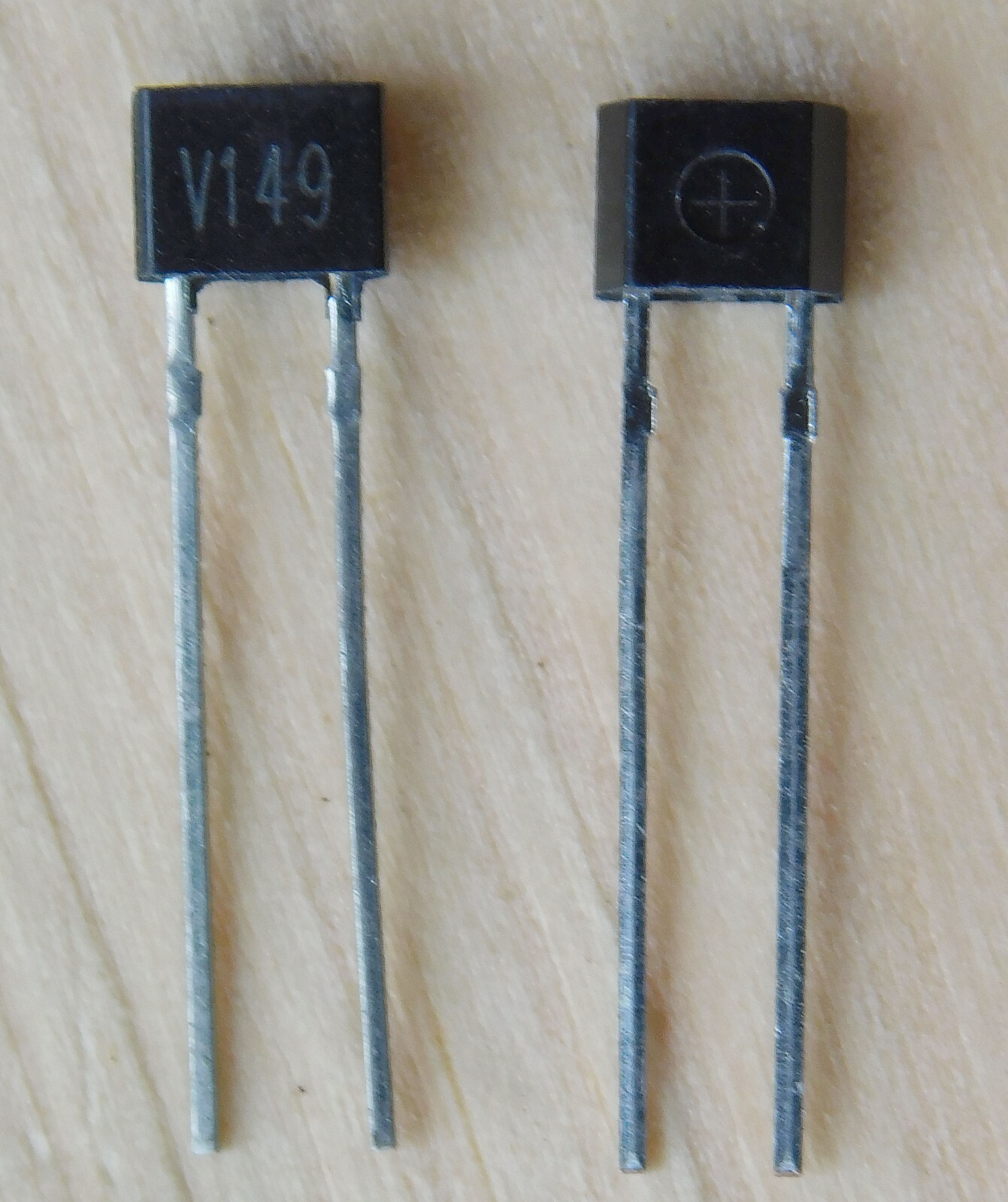 10 Pcs 1SV149 V149 Variable Capacitance Varactor Diodes ~ see description