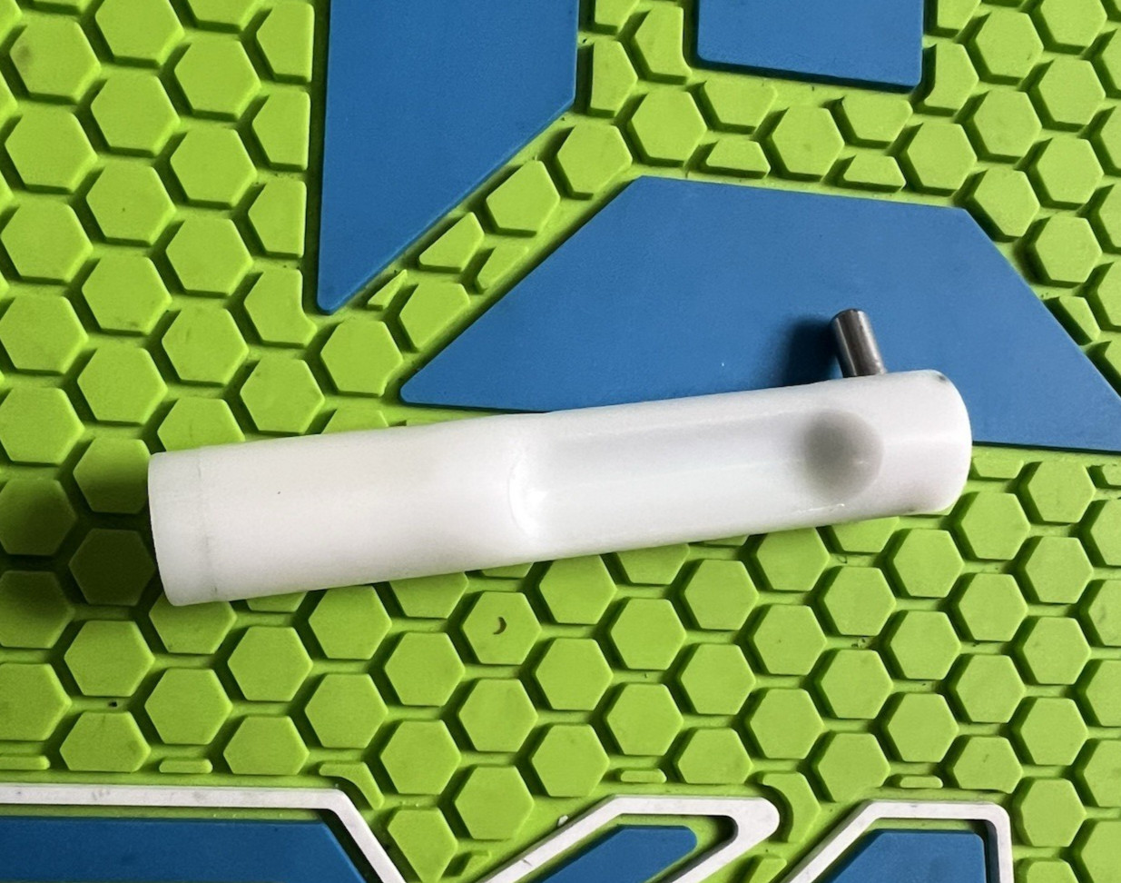 SMART PARTS NERVE DELRIN VENTURI BOLT - WHITE DELRIN - PAINTBALL